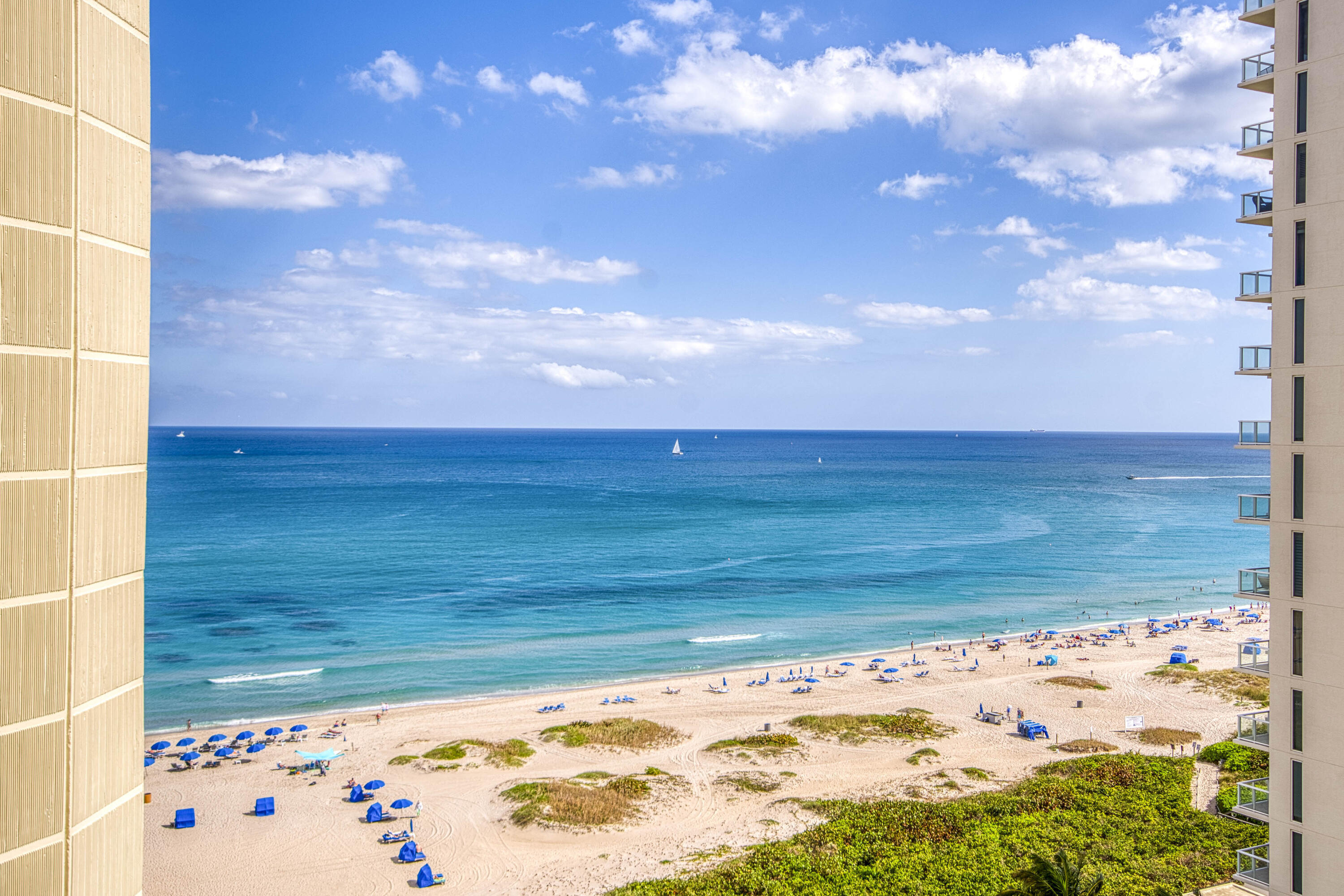 Foto de propiedad en 2800 N Ocean Drive B-15d, Singer Island, FL 33404 Singer Island con MLS# 