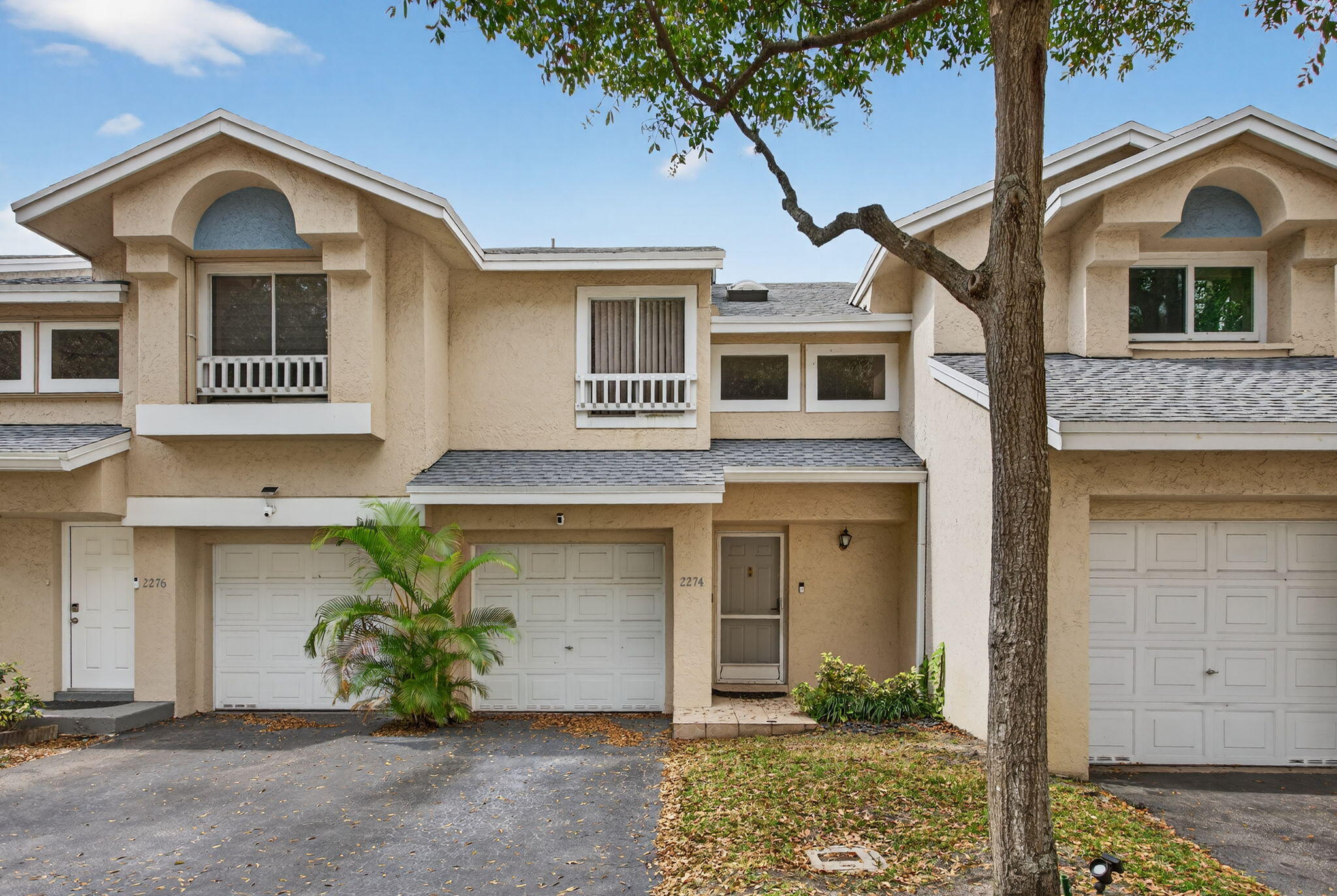 Foto de propiedad en 2274 Discovery Circle W 2274, Deerfield Beach, FL 33442 Deerfield Beach con MLS# 