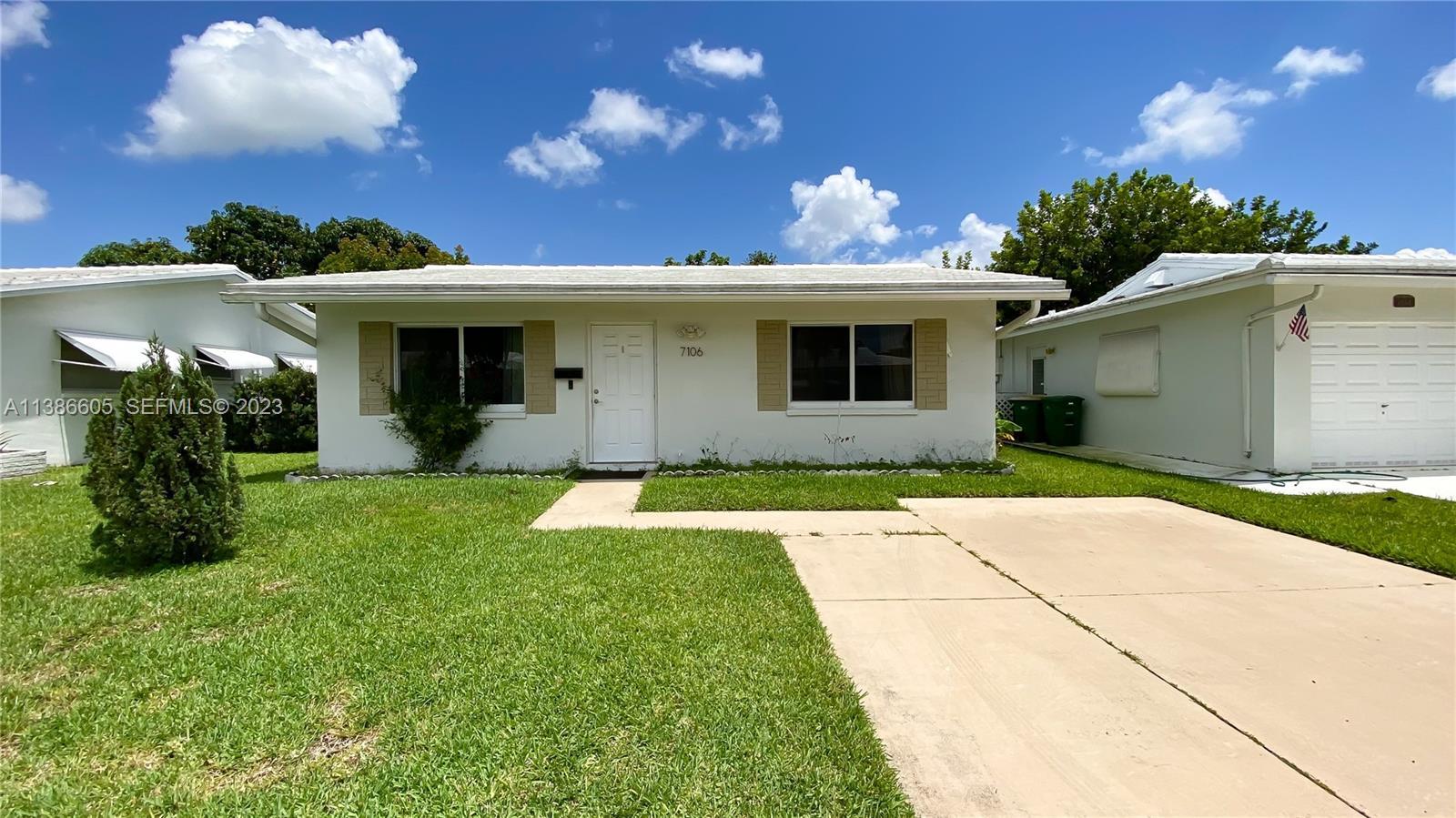 Foto de propiedad en 7106 NW 73rd Avenue, Tamarac, FL 33321 Tamarac con MLS# 
