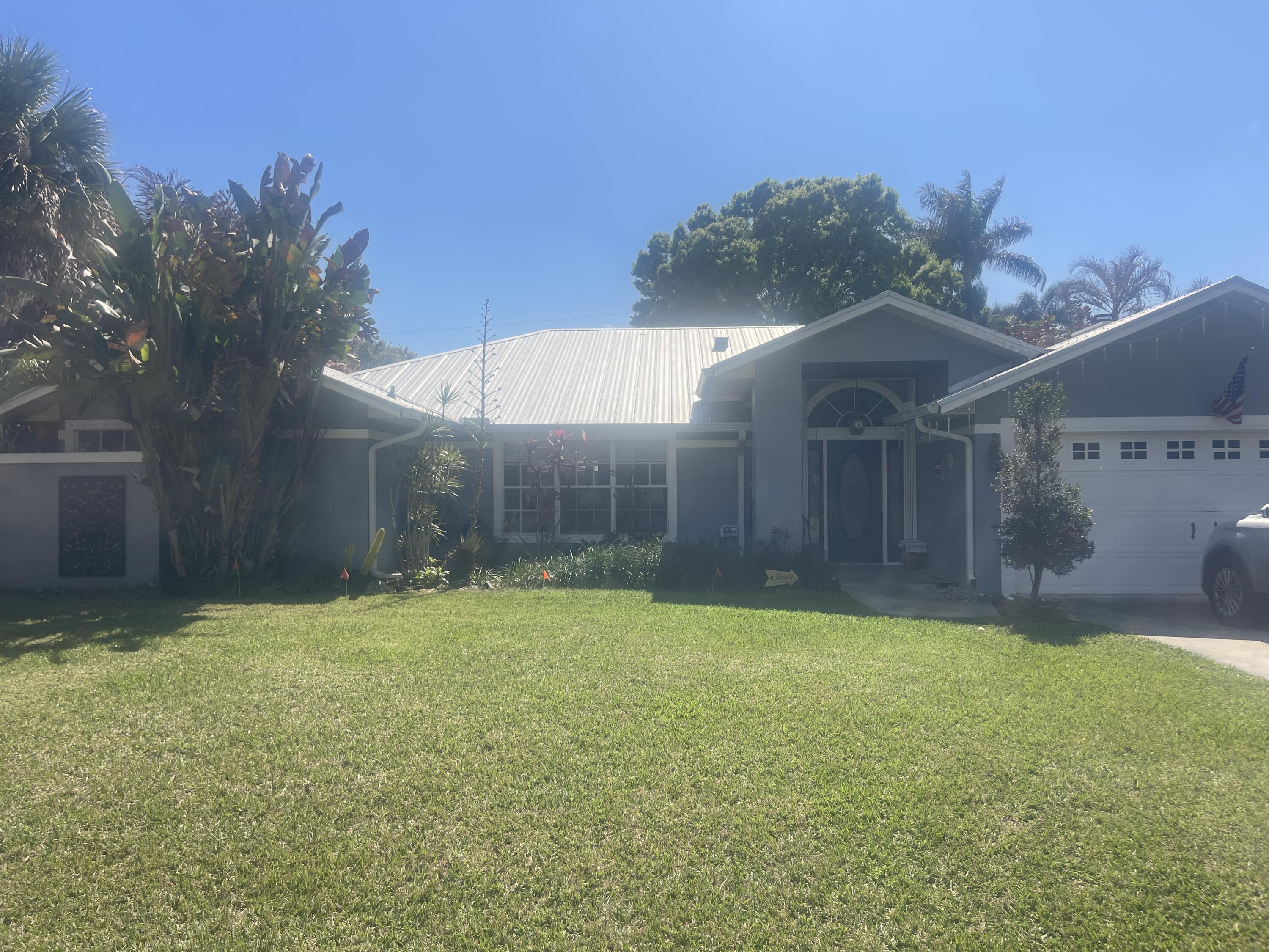 Foto de propiedad en 5168 SE Harrold Terrace, Stuart, FL 34997 Stuart con MLS# 