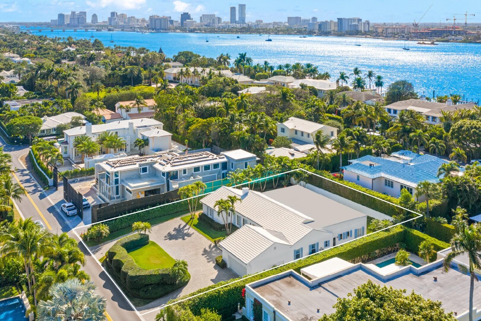 Foto de propiedad en 624 N Lake Way, Palm Beach, FL 33480 Palm Beach con MLS# 
