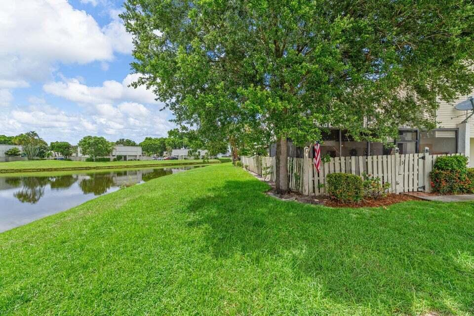 Foto de propiedad en 1608 Shaker Circle Circle, Wellington, FL 33414 Wellington con MLS# 