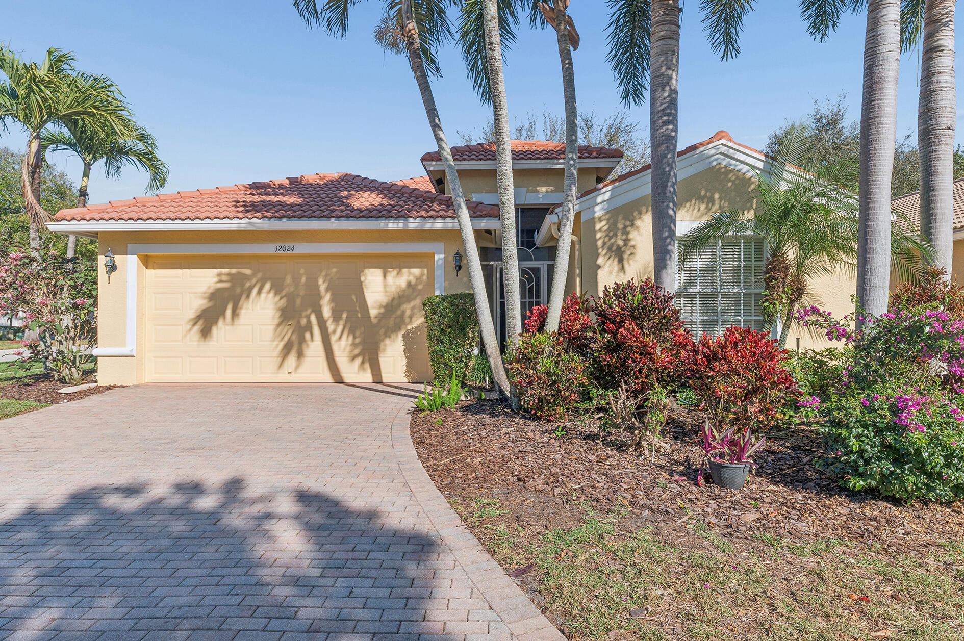Foto de propiedad en 12024 Roma Road, Boynton Beach, FL 33437 Boynton Beach con MLS# 