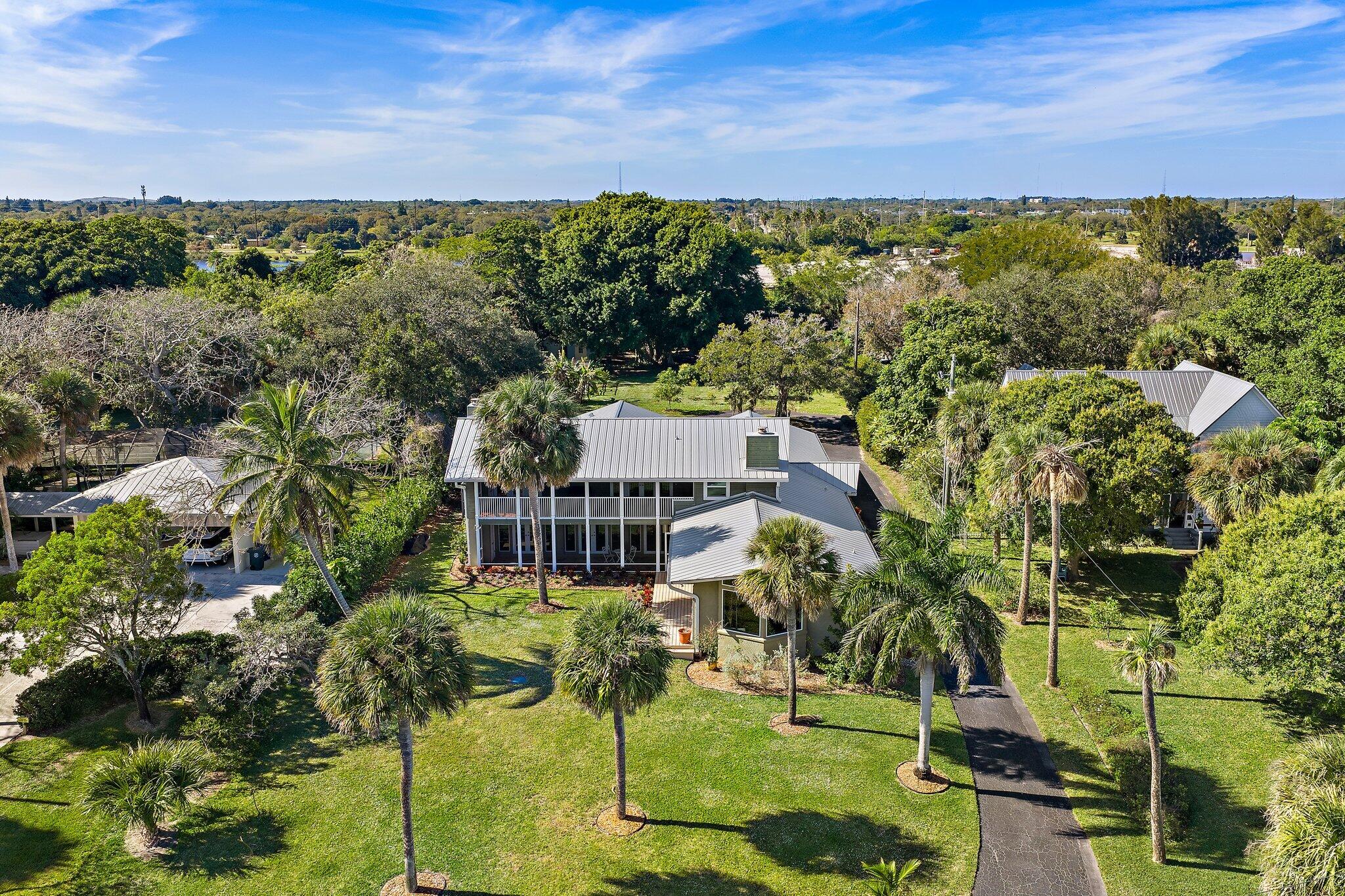 Foto de propiedad en 2315 S Indian River Drive, Fort Pierce, FL 34950 Fort Pierce con MLS# 