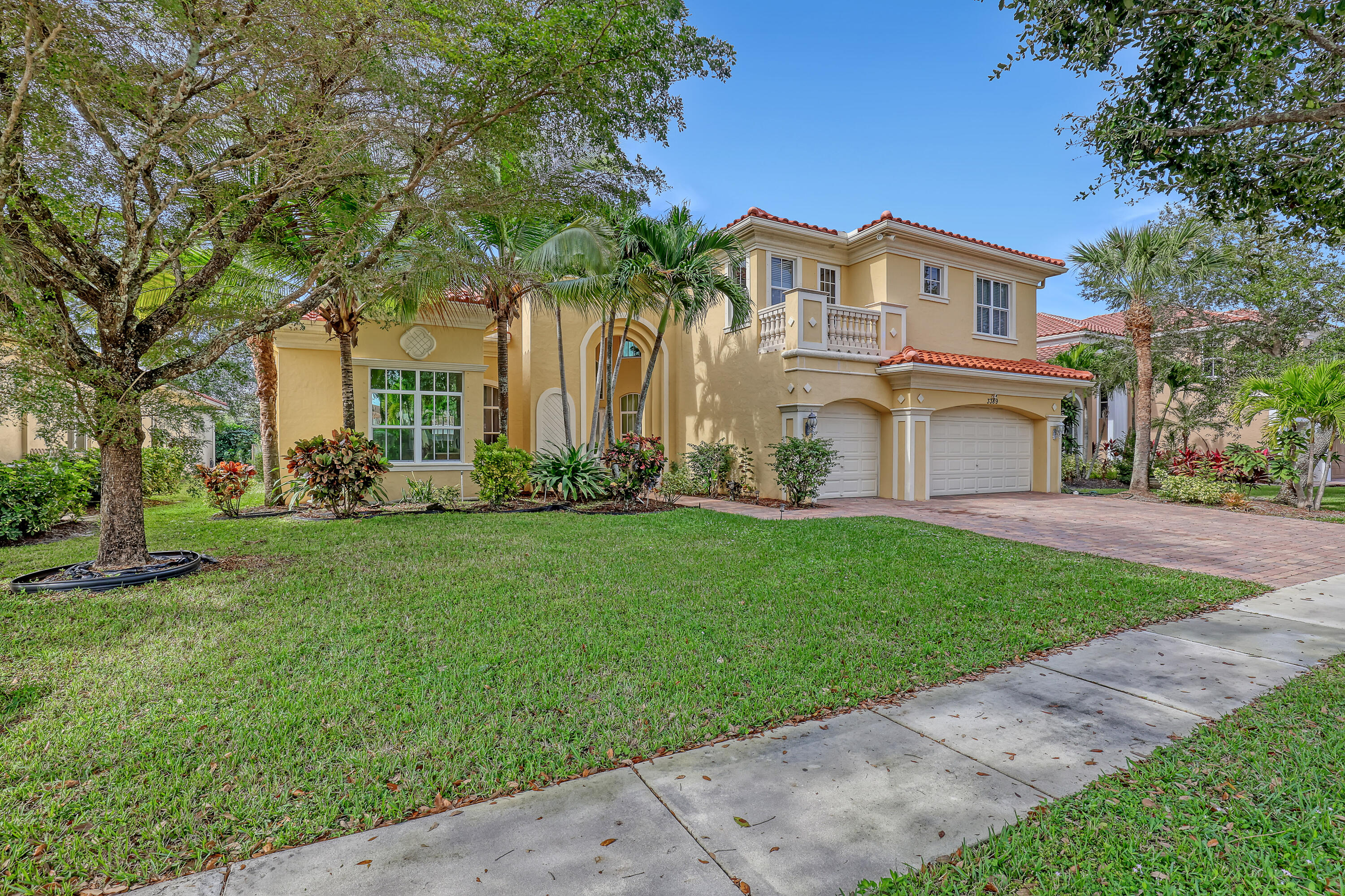 Foto de propiedad en 3389 Lago De Talavera, Lake Worth, FL 33467 Lake Worth con MLS# 