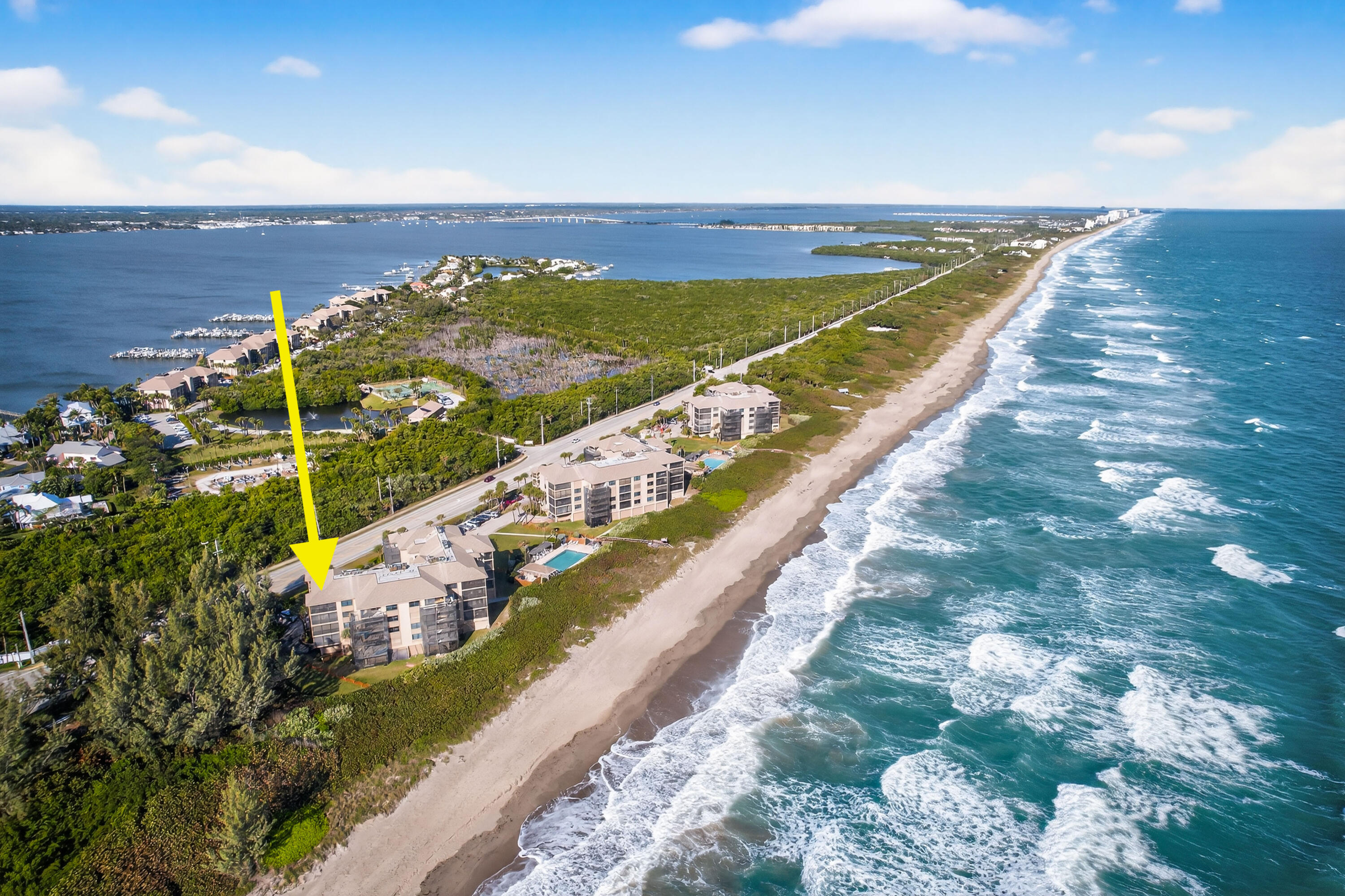 Foto de propiedad en 2491 NE Ocean Boulevard 106, Stuart, FL 34996 Stuart con MLS# 