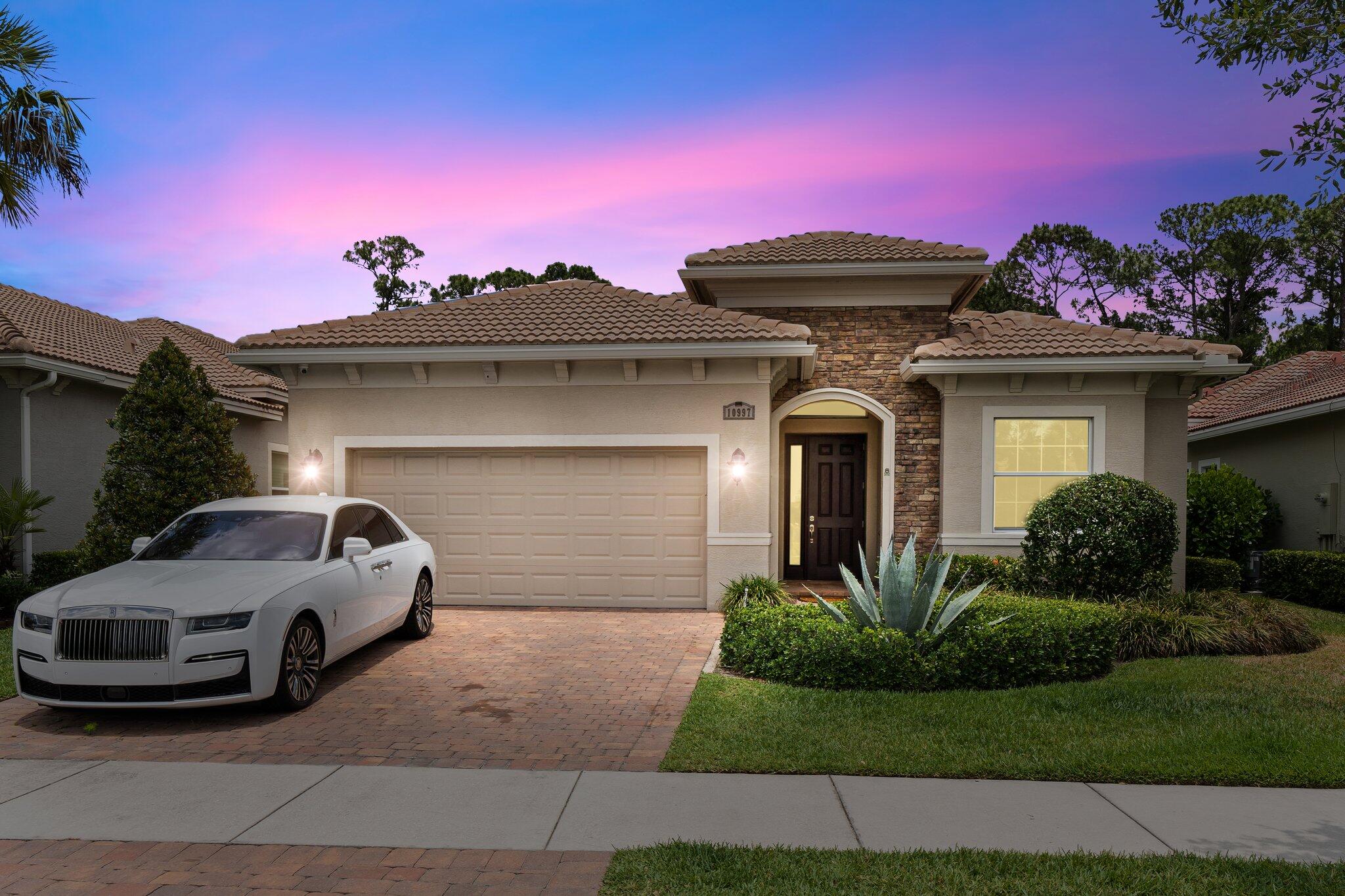 Foto de propiedad en 10997 SW Visconti Way, Port St. Lucie, FL 34986 Port St. Lucie con MLS# 