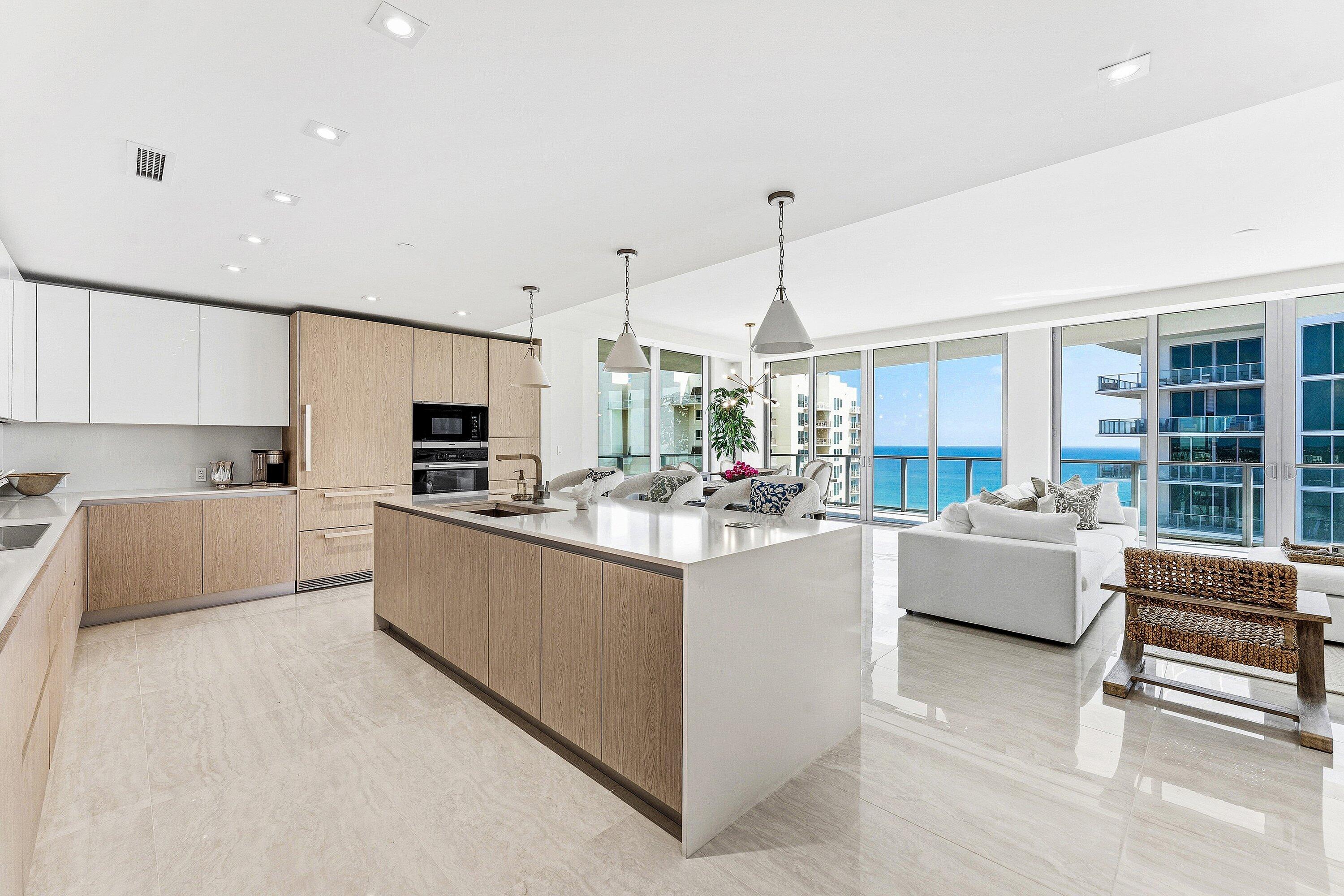 Foto de propiedad en 3100 N Ocean Drive 1702p, Singer Island, FL 33404 Singer Island con MLS# 