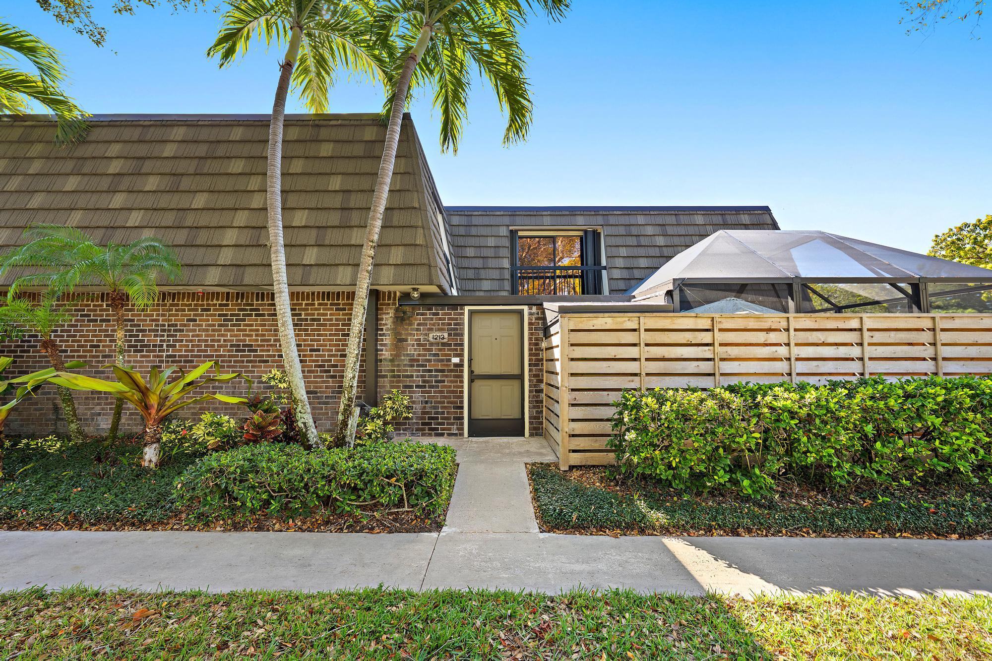 Foto de propiedad en 1213 12th Terrace 1213, Palm Beach Gardens, FL 33418 Palm Beach Gardens con MLS# 