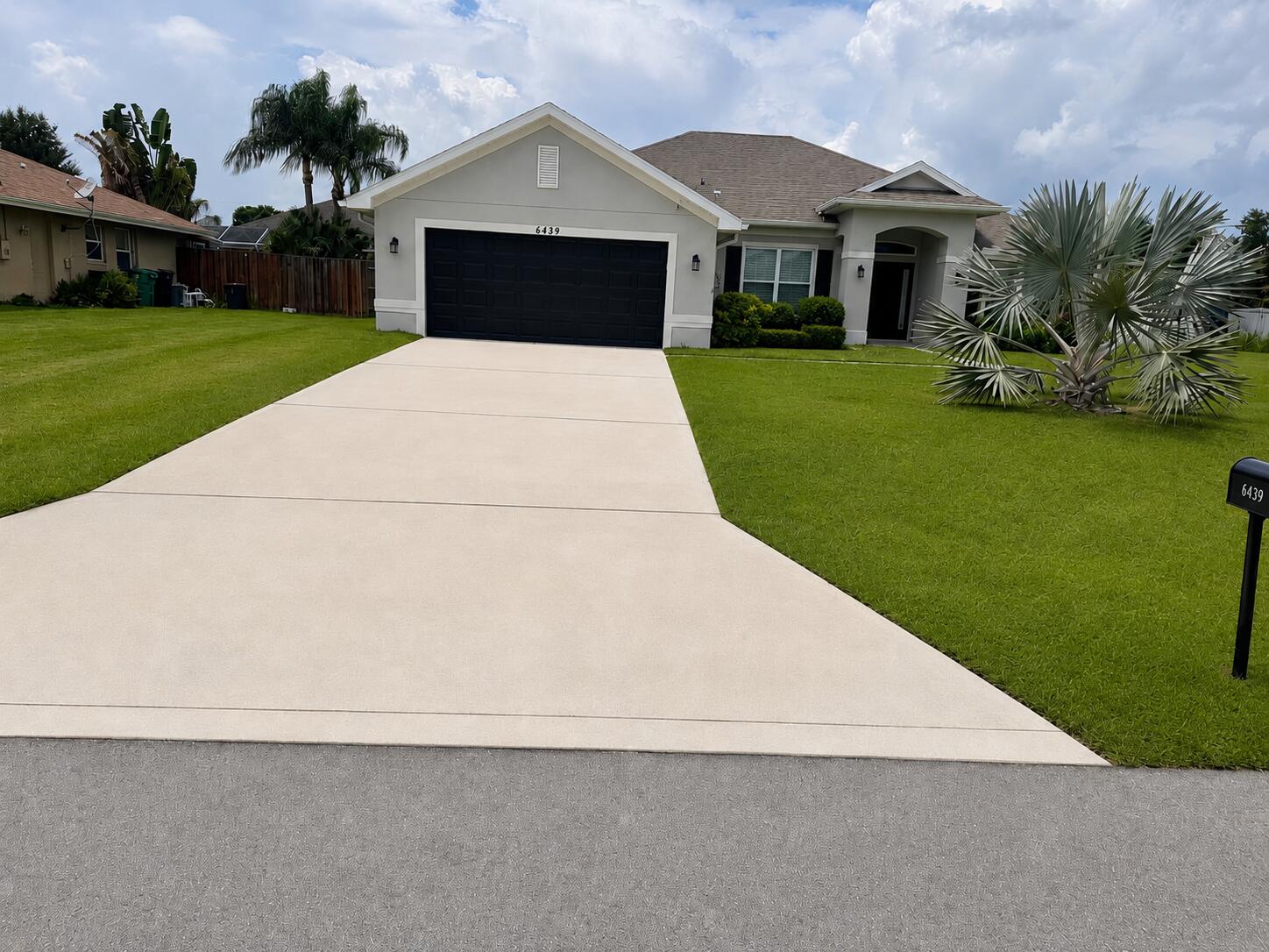 Foto de propiedad en 6439 NW Polly Court, Port St. Lucie, FL 34986 Port St. Lucie con MLS# 