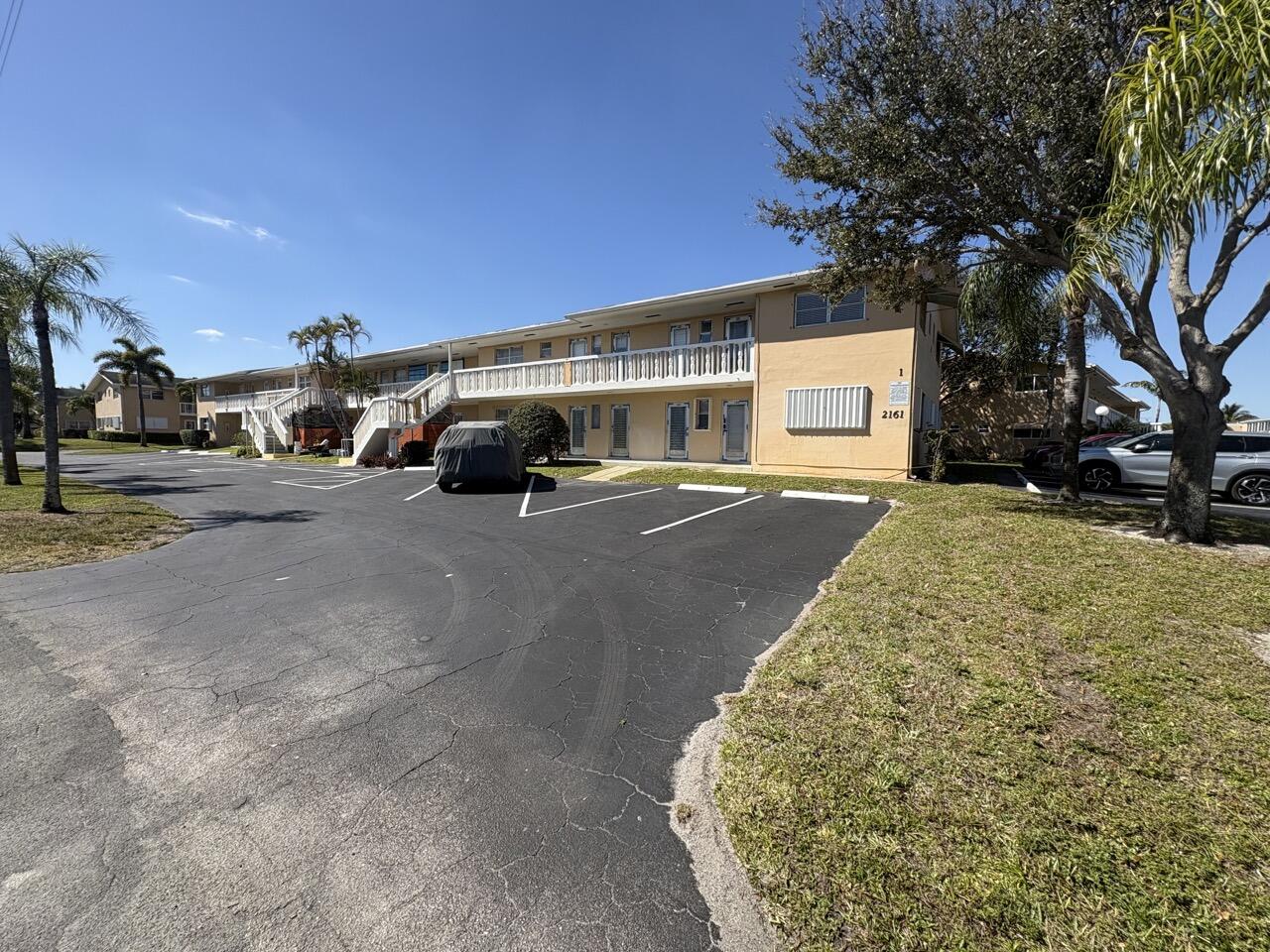 Alquilada 2161 NE 1st Court 206, Boynton Beach, FL 33435, Boynton Beach, FL 33435