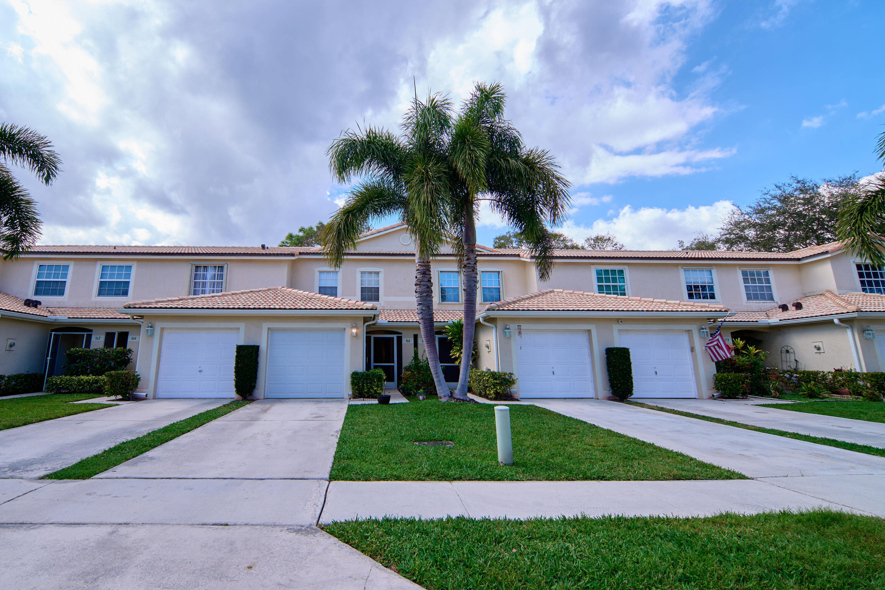Foto de propiedad en 166 Timberwalk Trail, Jupiter, FL 33458 Jupiter con MLS# 