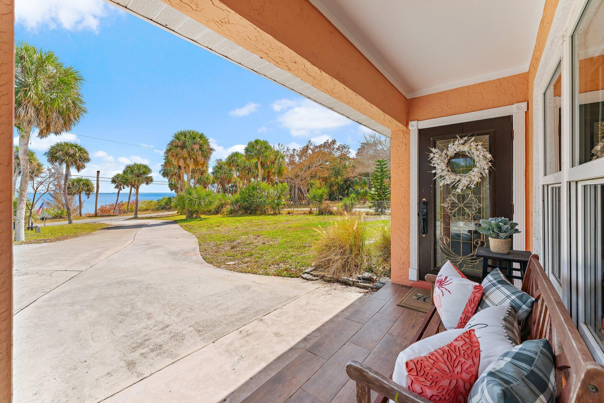 Vendido 8907 S Indian River Drive, Fort Pierce, FL 34982, Fort Pierce, FL 34982