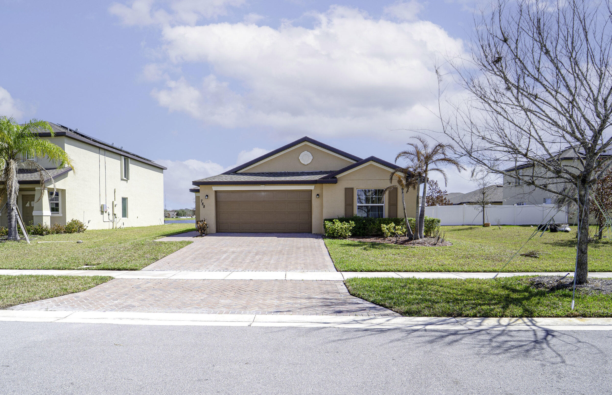 Foto de propiedad en 788 Worlington Lane, Fort Pierce, FL 34947 Fort Pierce con MLS# 