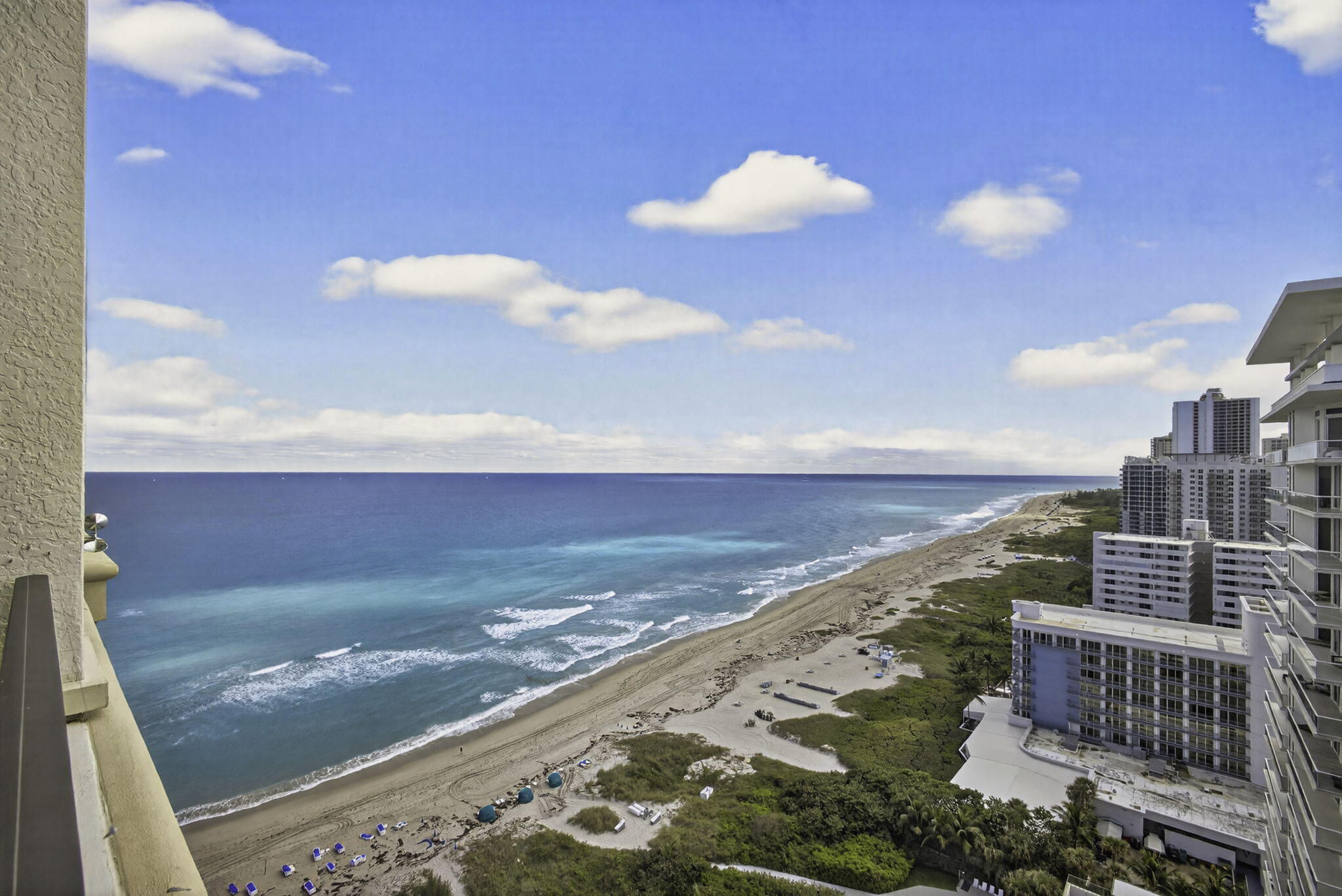 Foto de propiedad en 3800 N Ocean Drive 2050, Singer Island, FL 33404 Singer Island con MLS# 