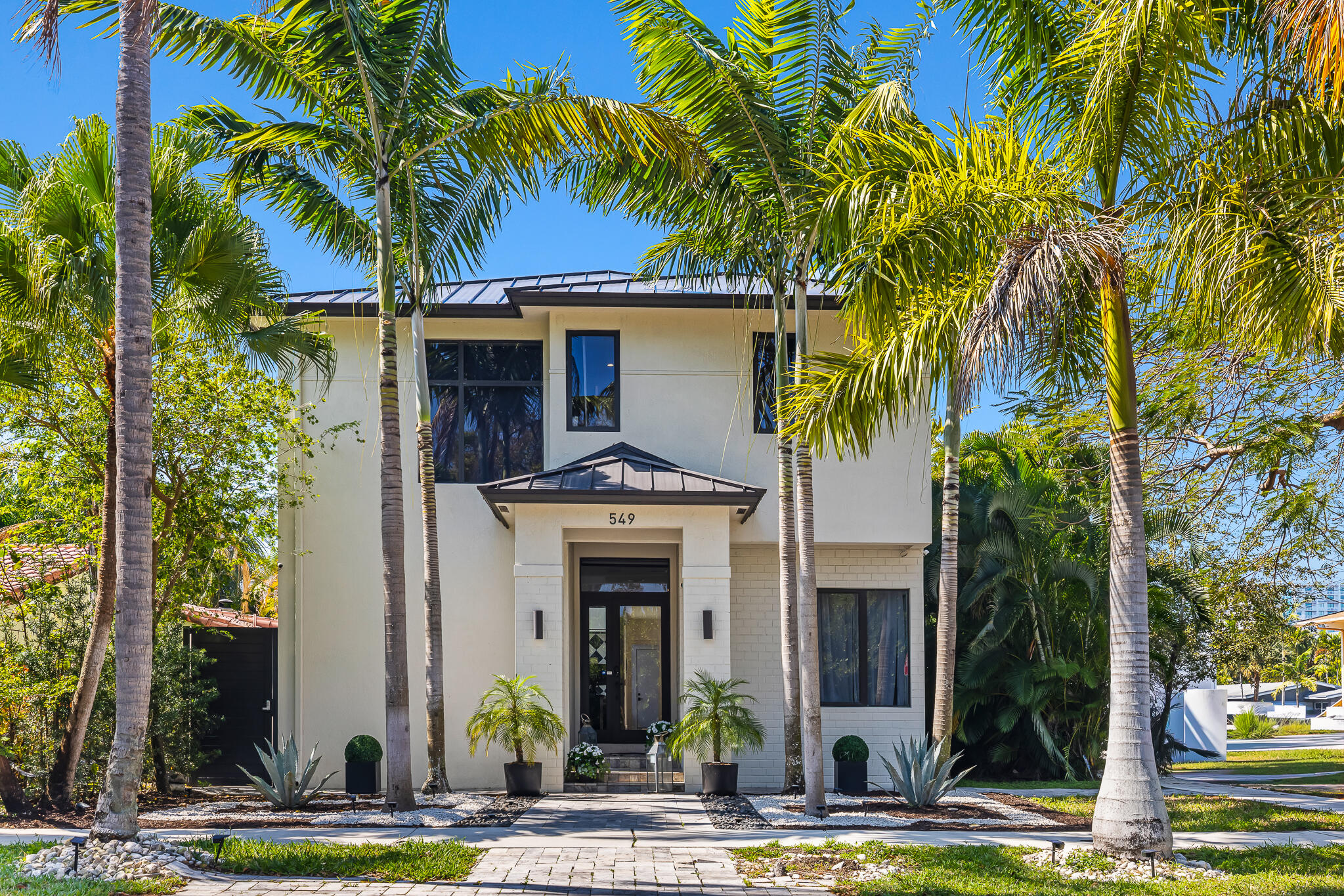 Foto de propiedad en 549 NE 10th Avenue, Fort Lauderdale, FL 33301 Fort Lauderdale con MLS# 