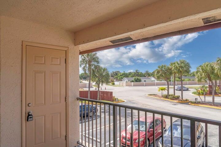 Alquilada 7951 Southgate Boulevard F9, North Lauderdale, FL 33068, North Lauderdale, FL 33068