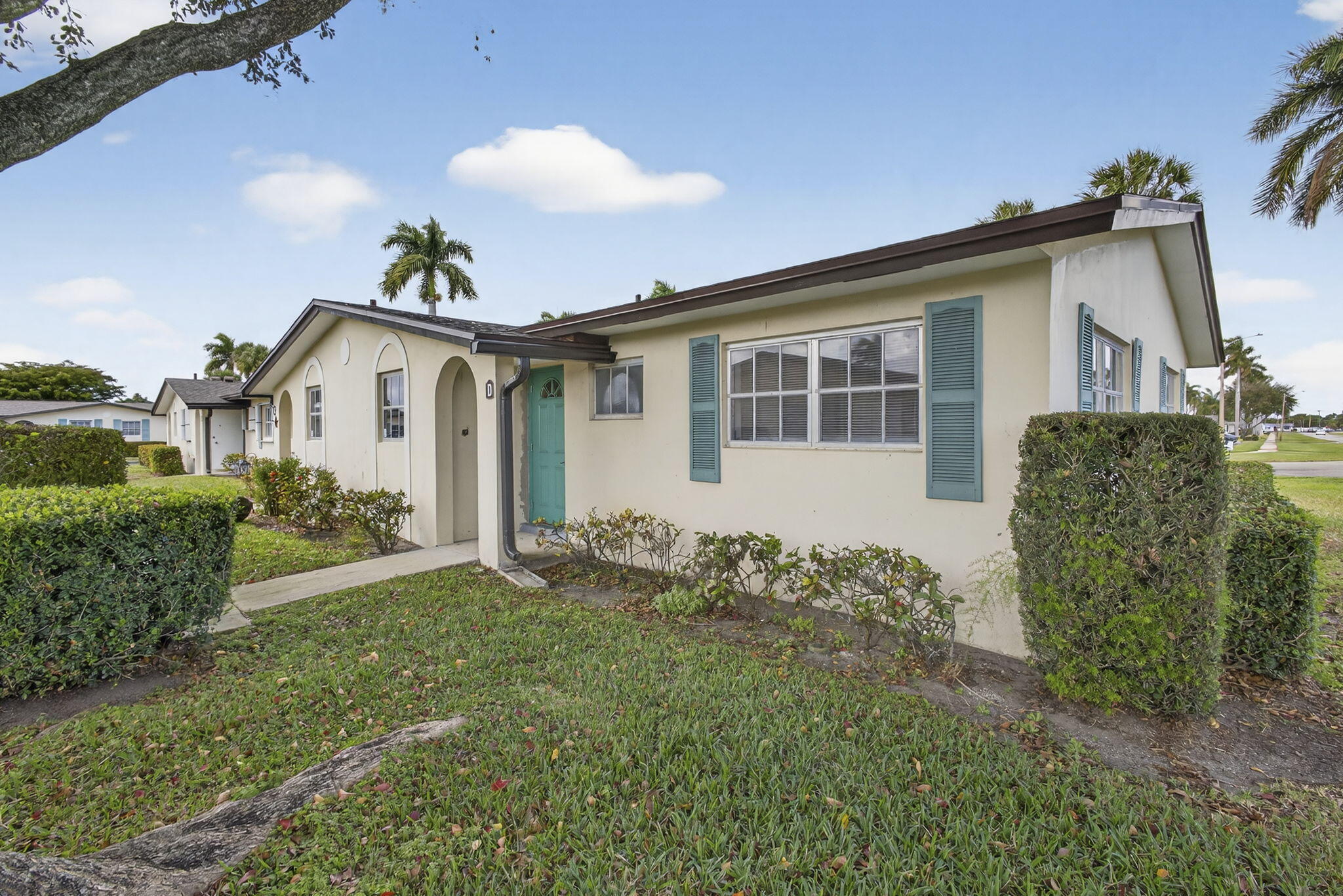Foto de propiedad en 2960 Ashley Drive E D, West Palm Beach, FL 33415 West Palm Beach con MLS# 