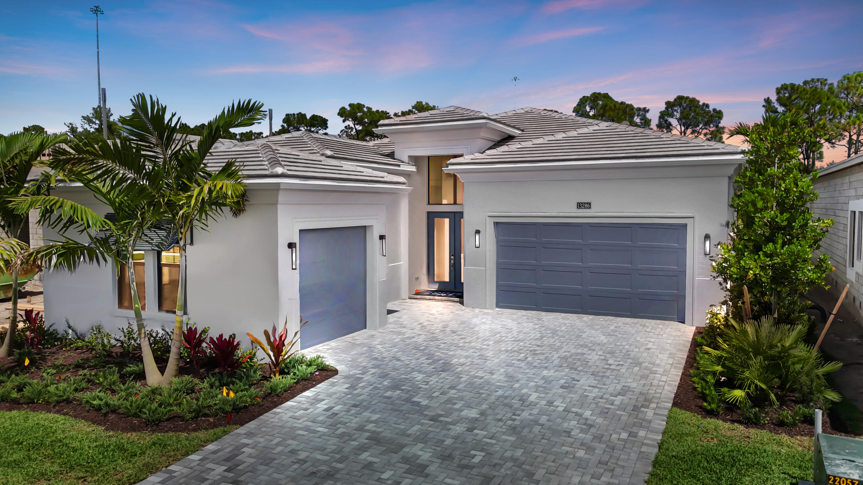Foto de propiedad en 13286 Artisan Circle, Palm Beach Gardens, FL 33418 Palm Beach Gardens con MLS# 