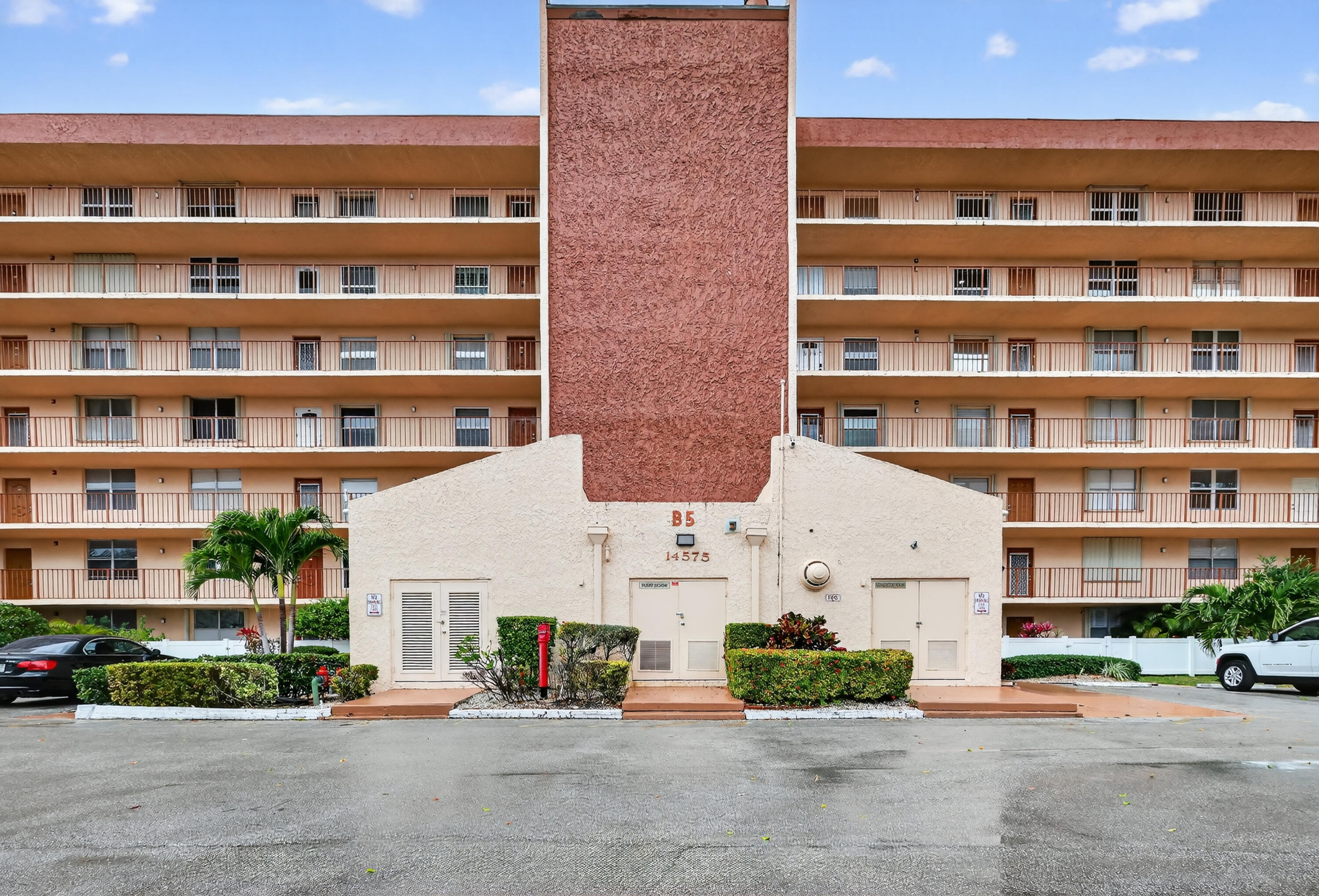 Foto de propiedad en 14575 Bonaire Boulevard 605, Delray Beach, FL 33446 Delray Beach con MLS# 