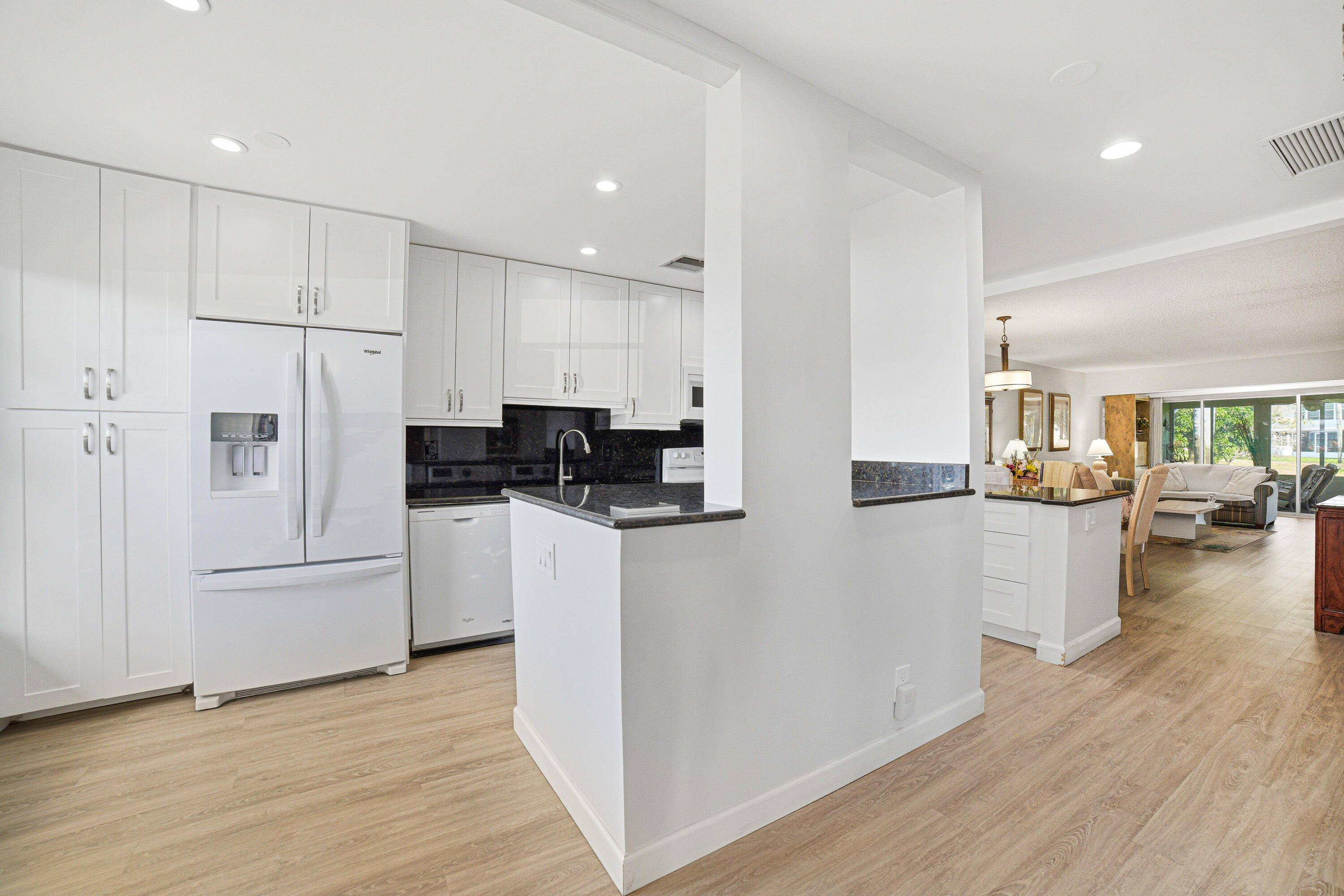 Foto de propiedad en 2901 SW 15th Street 102, Delray Beach, FL 33445 Delray Beach con MLS# 