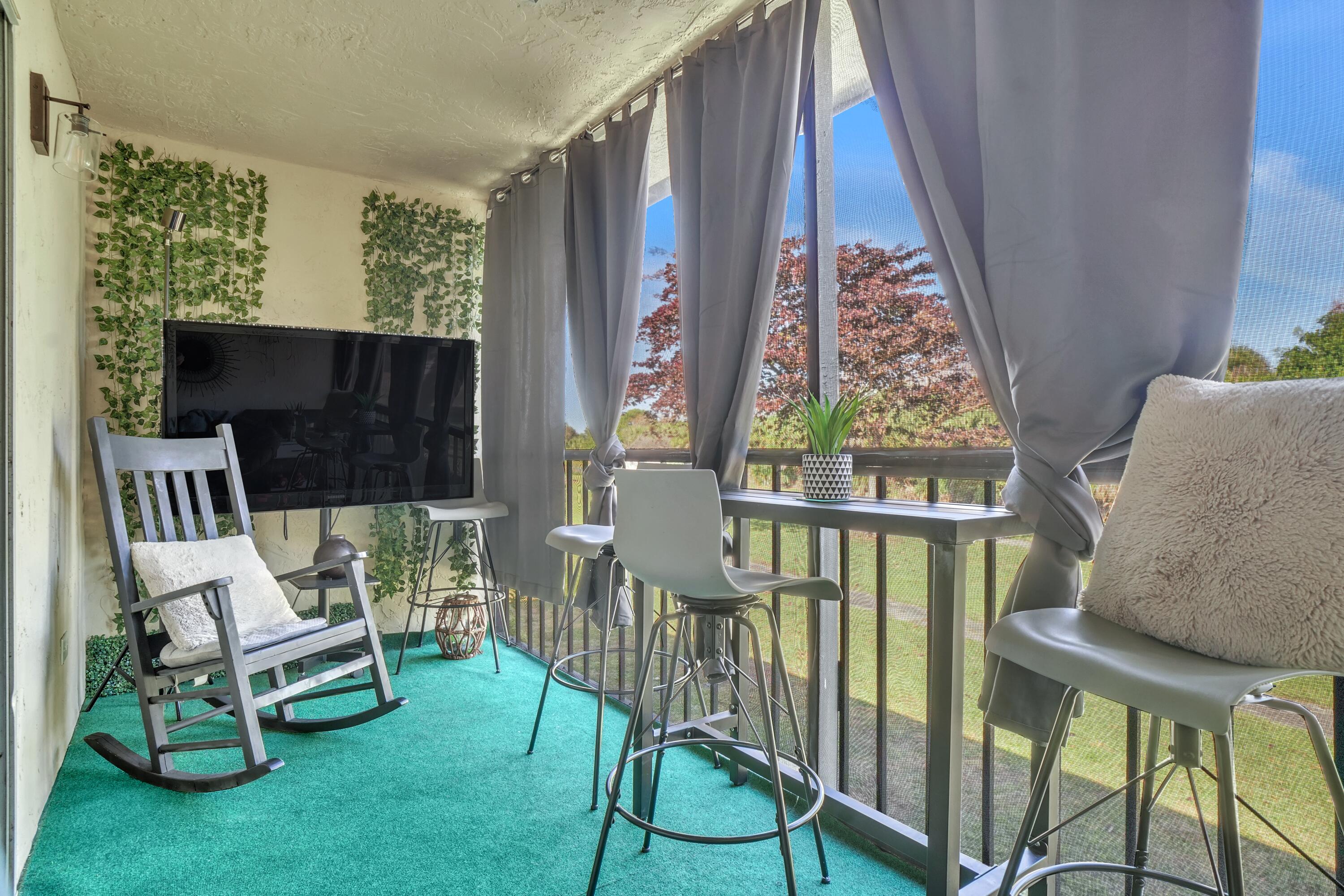 Foto de propiedad en 1423 Meadows Circle W, Boynton Beach, FL 33436 Boynton Beach con MLS# 