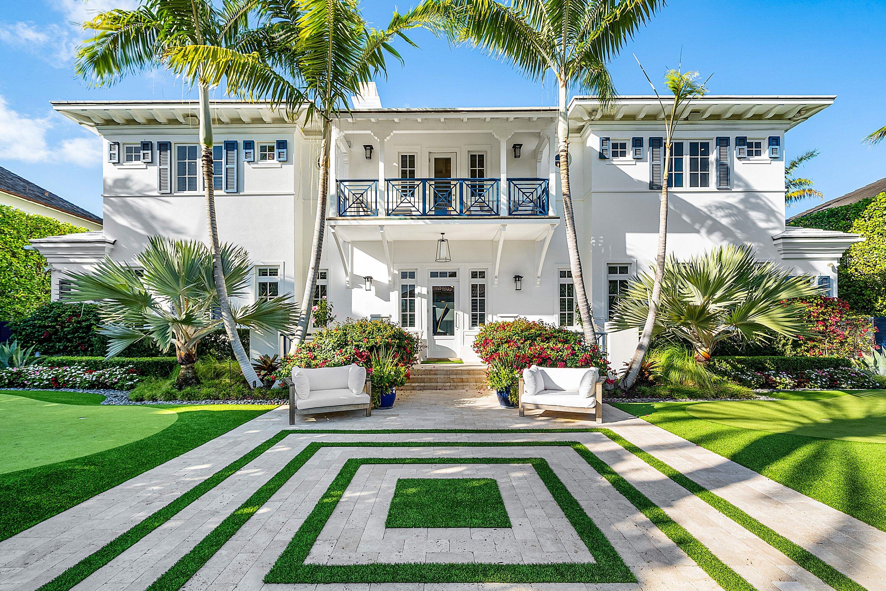 Foto de propiedad en 1041 Seaspray Avenue, Delray Beach, FL 33483 Delray Beach con MLS# 