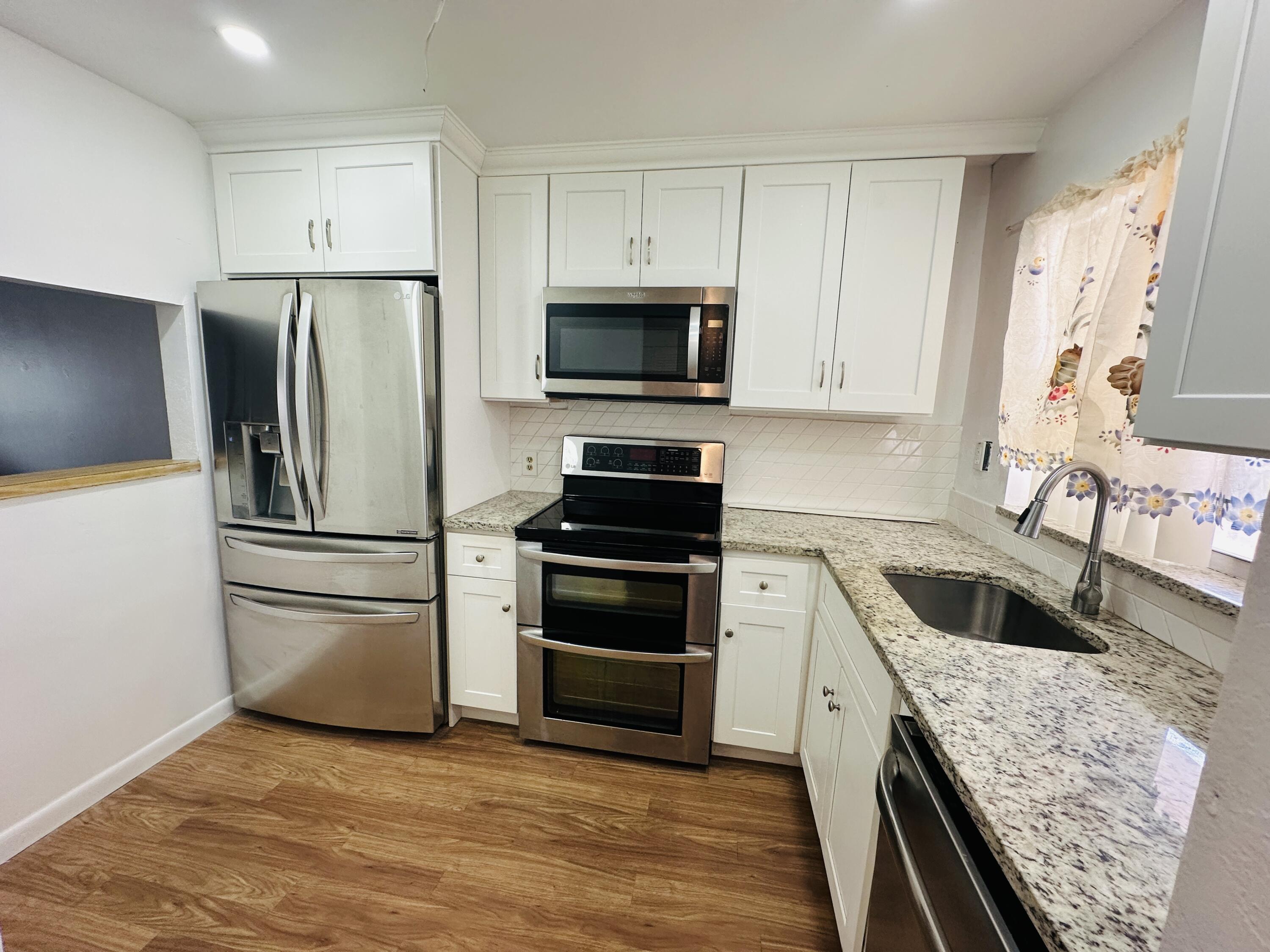 Foto de propiedad en 9900 Sunrise Lakes Boulevard 201, Sunrise, FL 33322 Sunrise con MLS# 