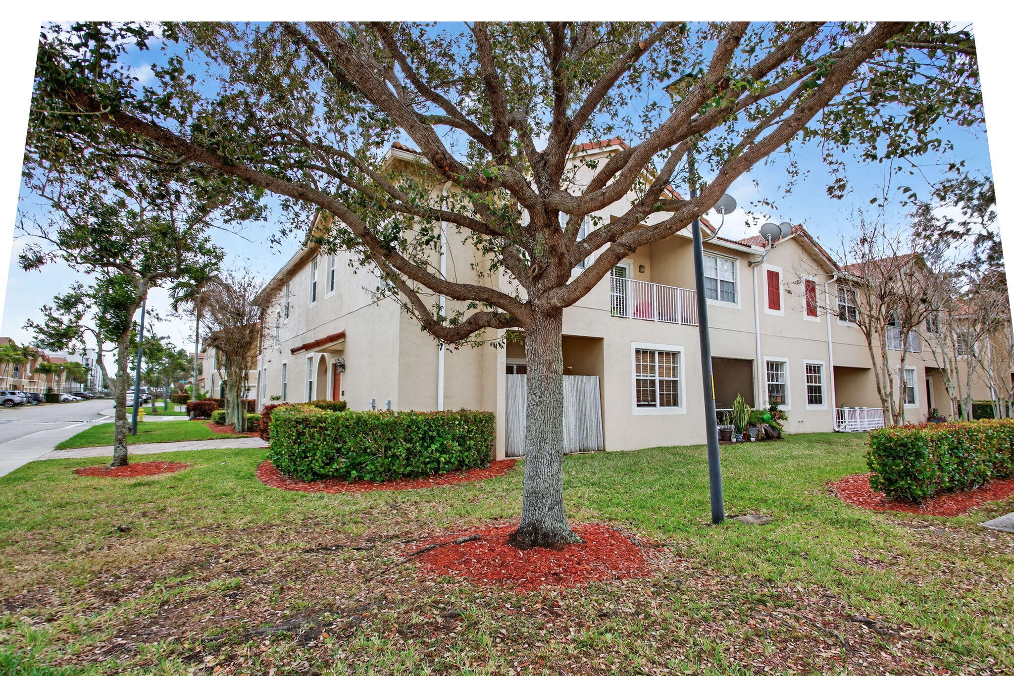 Foto de propiedad en 9125 Pershore Place 8204, Tamarac, FL 33321 Tamarac con MLS# 