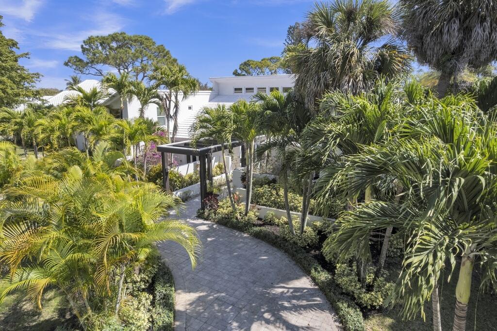 Foto de propiedad en 355 Oakview Drive, Delray Beach, FL 33445 Delray Beach con MLS# 