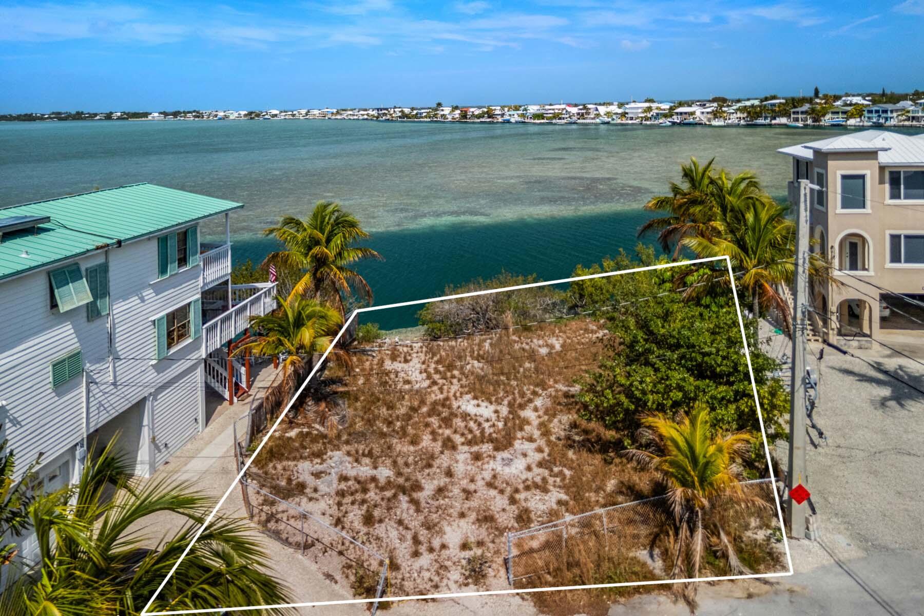 Foto de propiedad en 00000 Lagoon Drive, Sugarloaf Key, FL 33042 Sugarloaf Key con MLS# 