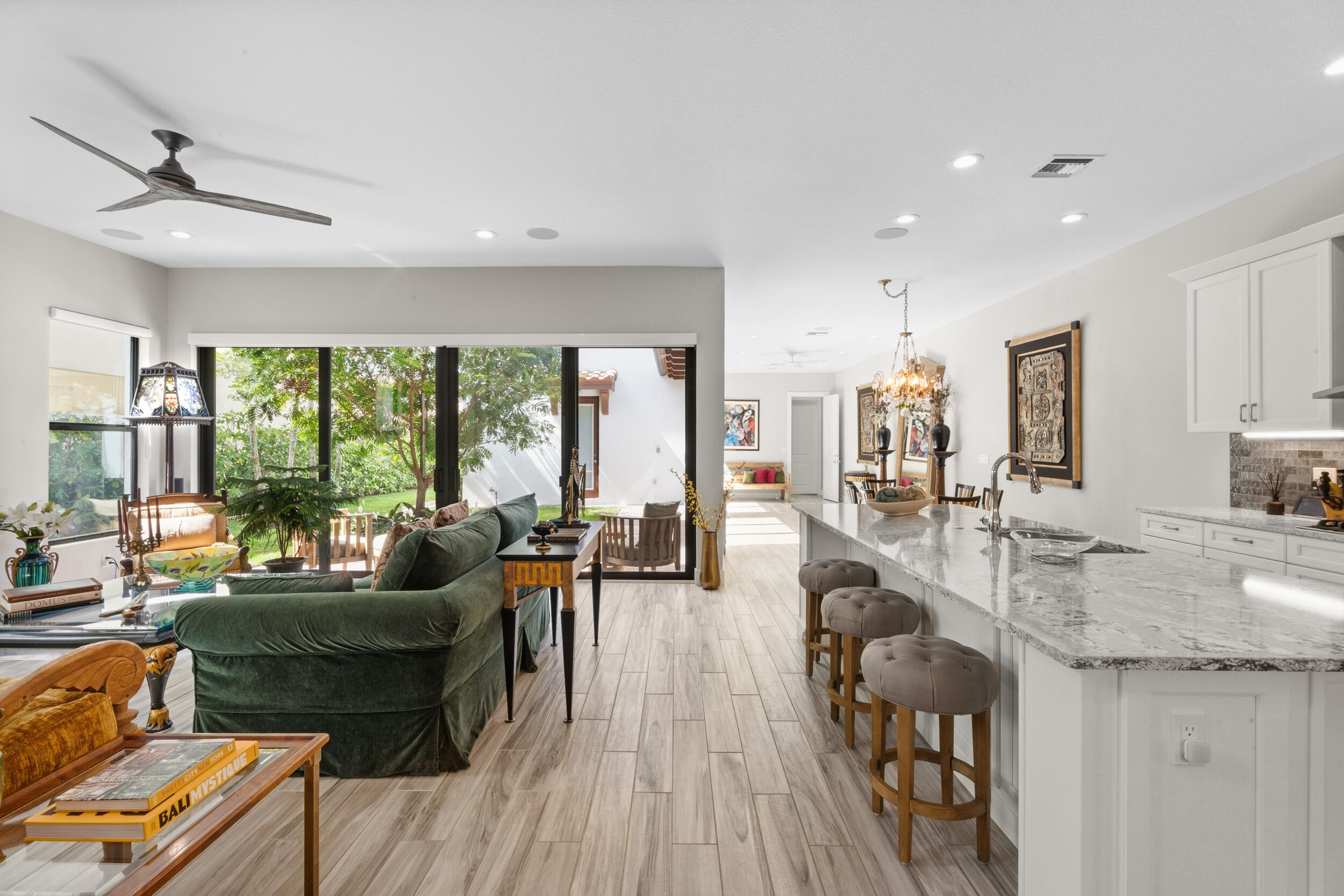 Foto de propiedad en 2093 Dickens Terrace, Palm Beach Gardens, FL 33418 Palm Beach Gardens con MLS# 