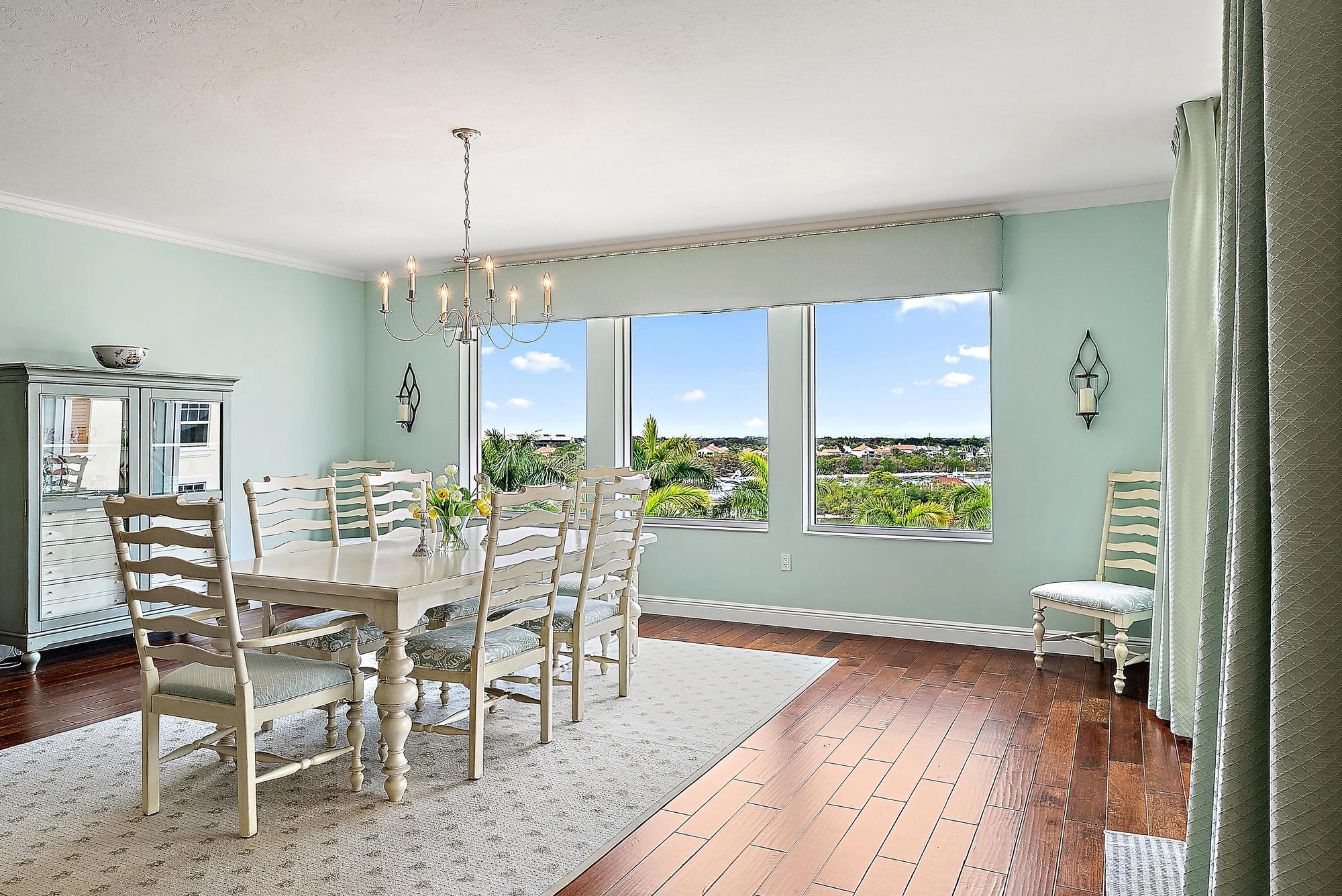 Foto de propiedad en 700 S Us Highway 1 406, Jupiter, FL 33477 Jupiter con MLS# 