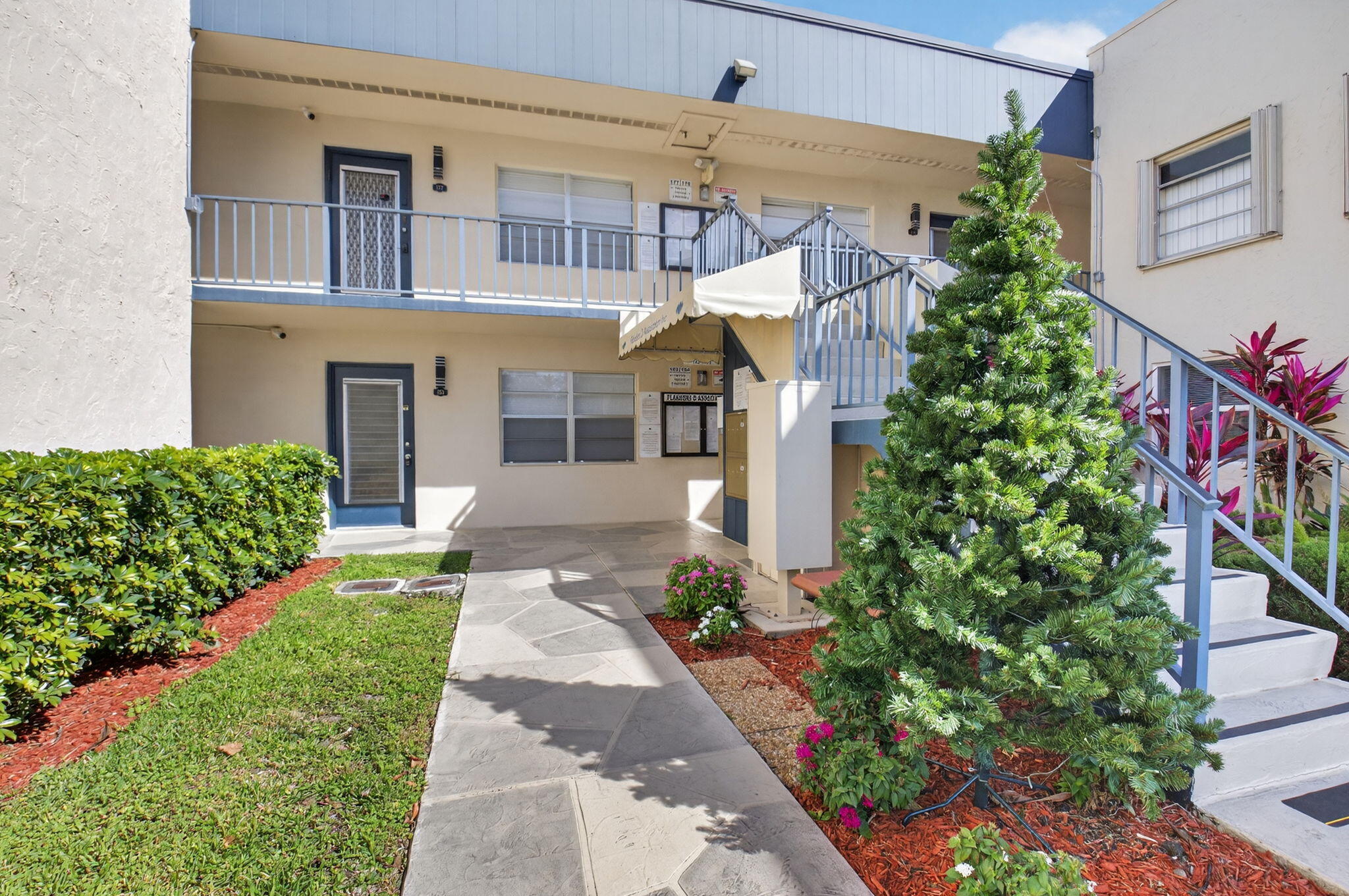 Foto de propiedad en 173 Flanders D, Delray Beach, FL 33484 Delray Beach con MLS# 