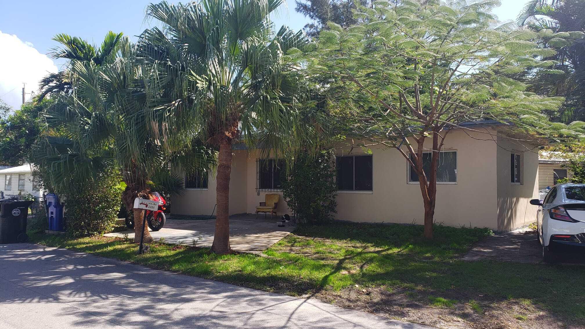 Foto de propiedad en 2334 NE 136th Street, North Miami Beach, FL 33181 North Miami Beach con MLS# 