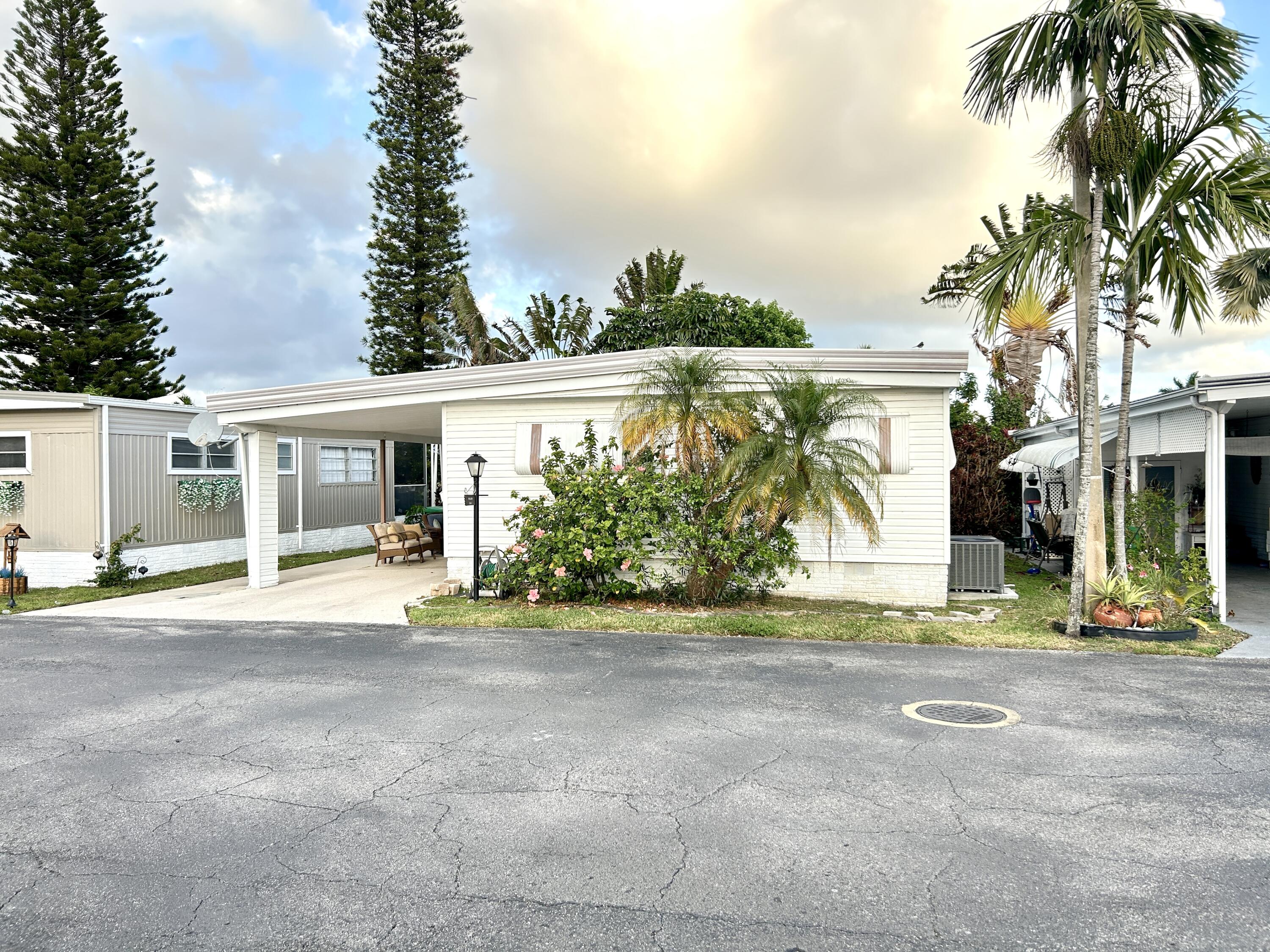 Foto de propiedad en 1541 S 32nd Avenue, Hollywood, FL 33021 Hollywood con MLS# 