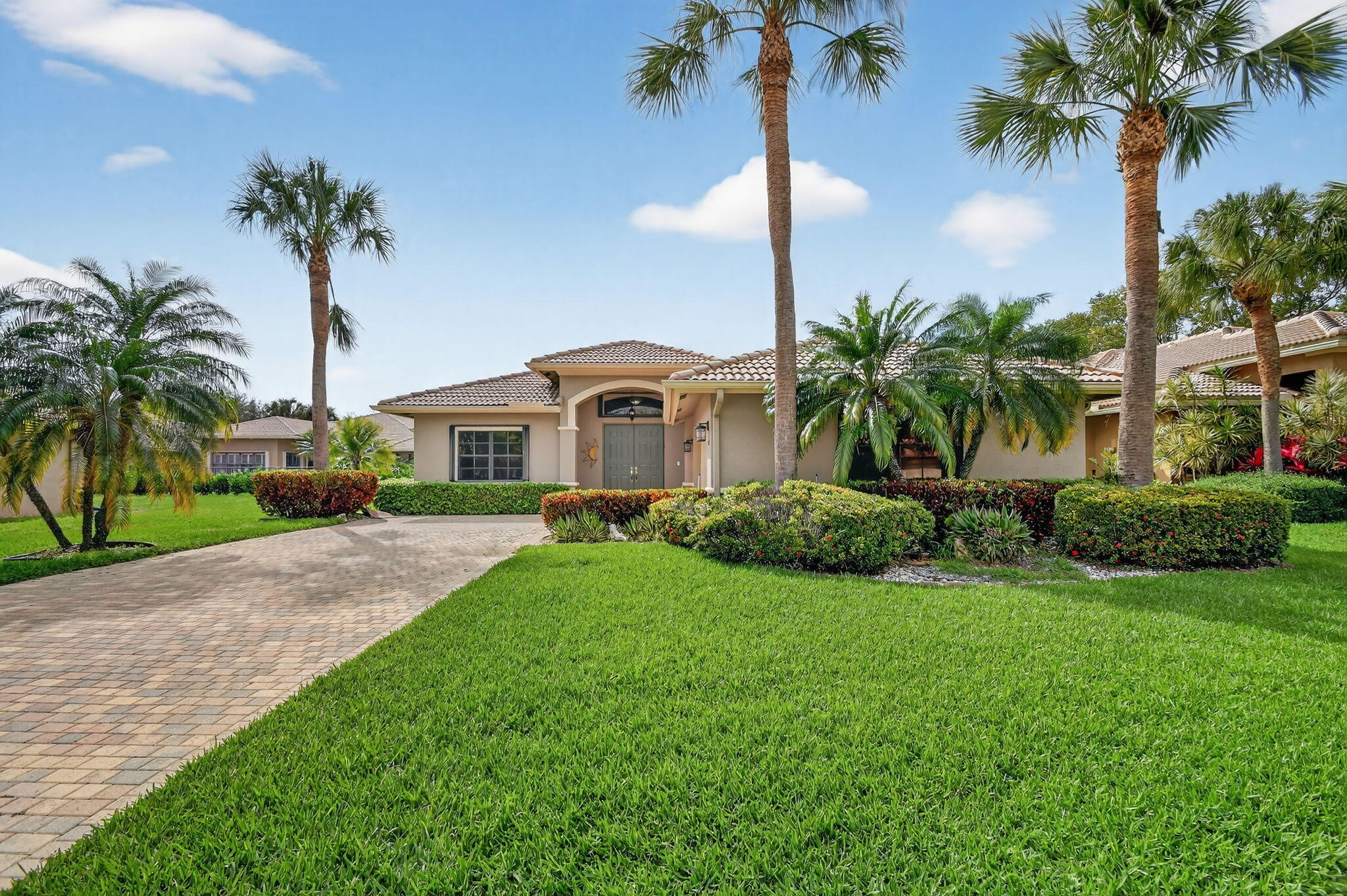 Foto de propiedad en 8046 Via Grande, Boynton Beach, FL 33437 Boynton Beach con MLS# 