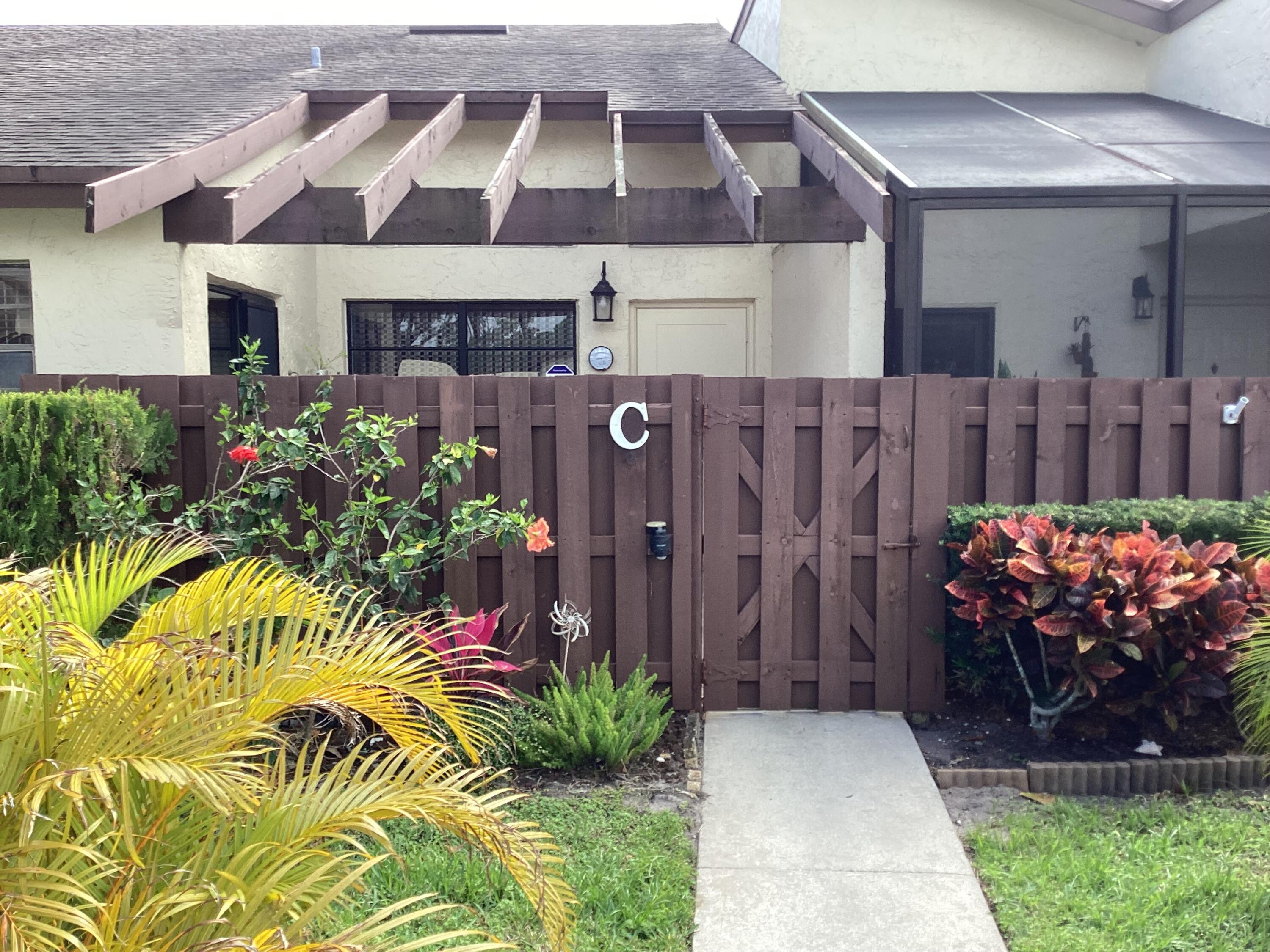 Foto de propiedad en 13941 Nesting Way C, Delray Beach, FL 33484 Delray Beach con MLS# 