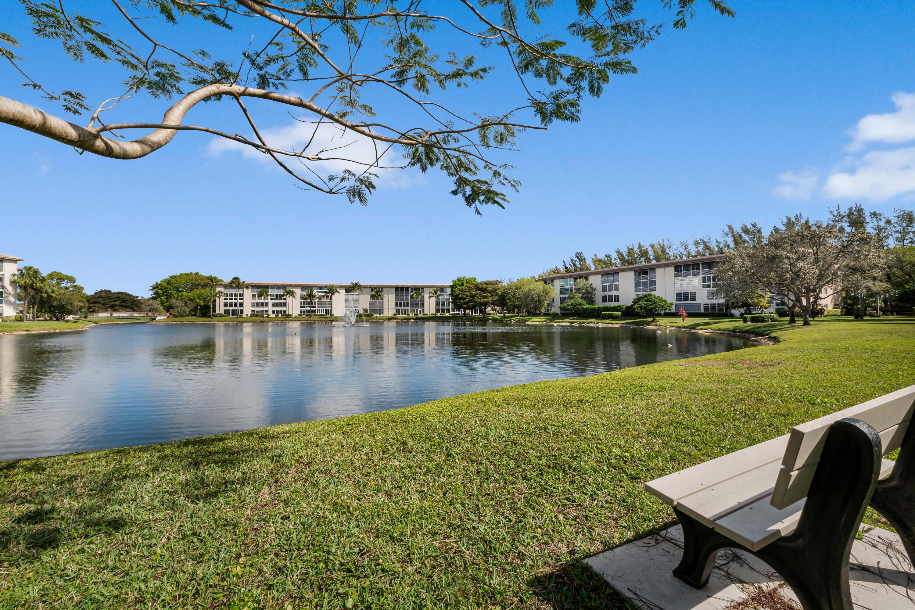 Foto de propiedad en 1903 Bermuda Circle D3, Coconut Creek, FL 33066 Coconut Creek con MLS# 