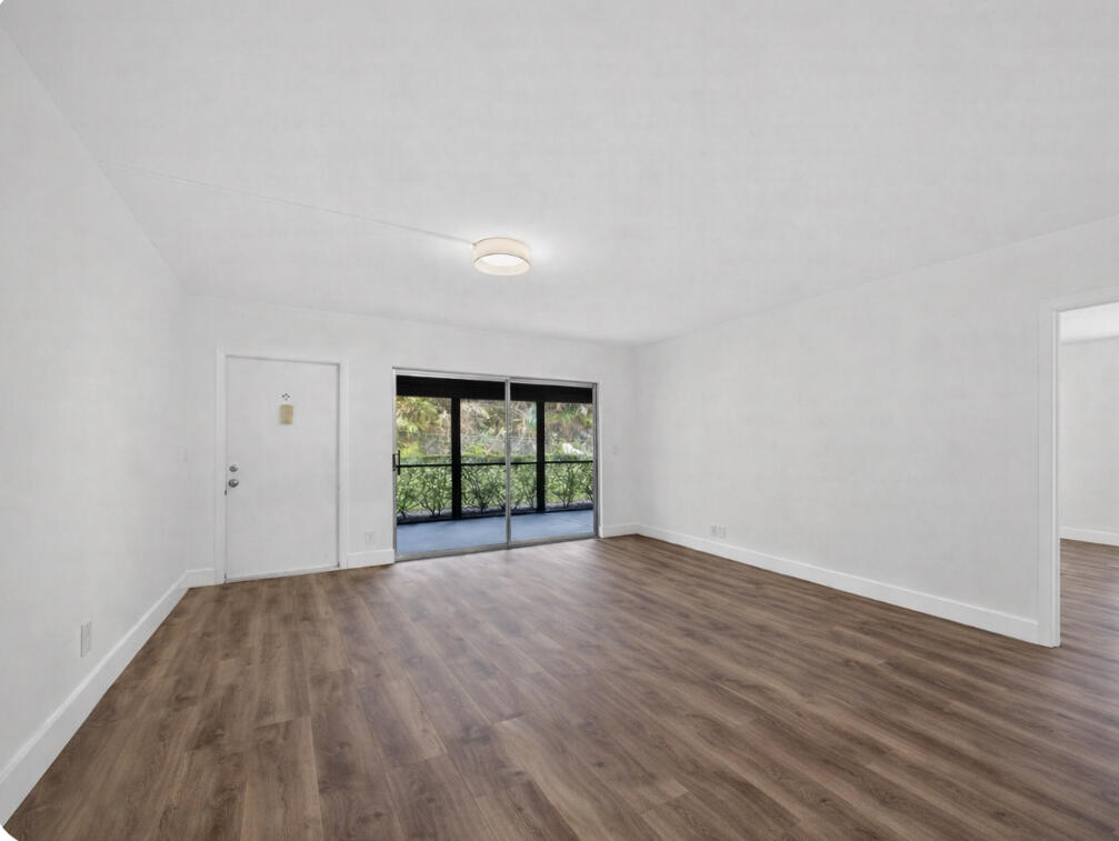 Foto de propiedad en 6258 Chasewood Drive C, Jupiter, FL 33458 Jupiter con MLS# 