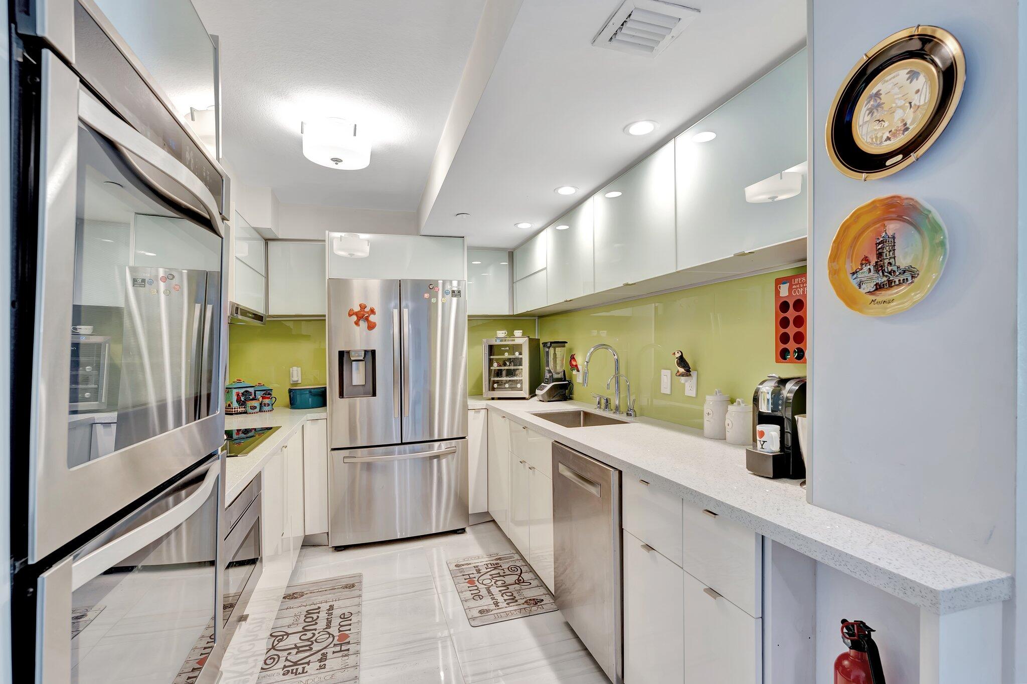 Foto de propiedad en 1900 S Ocean Boulevard 8g, Lauderdale-By-The-Sea, FL 33062 Lauderdale-By-The-Sea con MLS# 