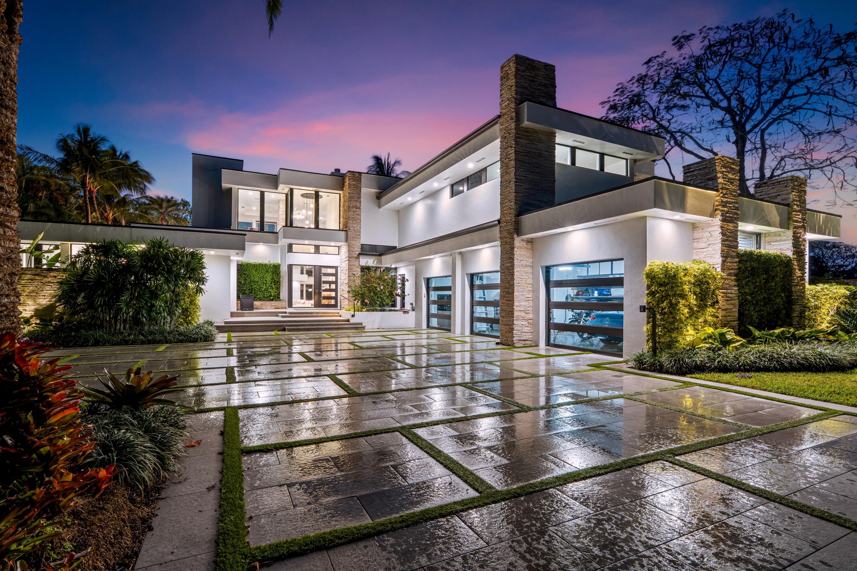 Foto de propiedad en 1080 Lake Drive, Delray Beach, FL 33444 Delray Beach con MLS# 