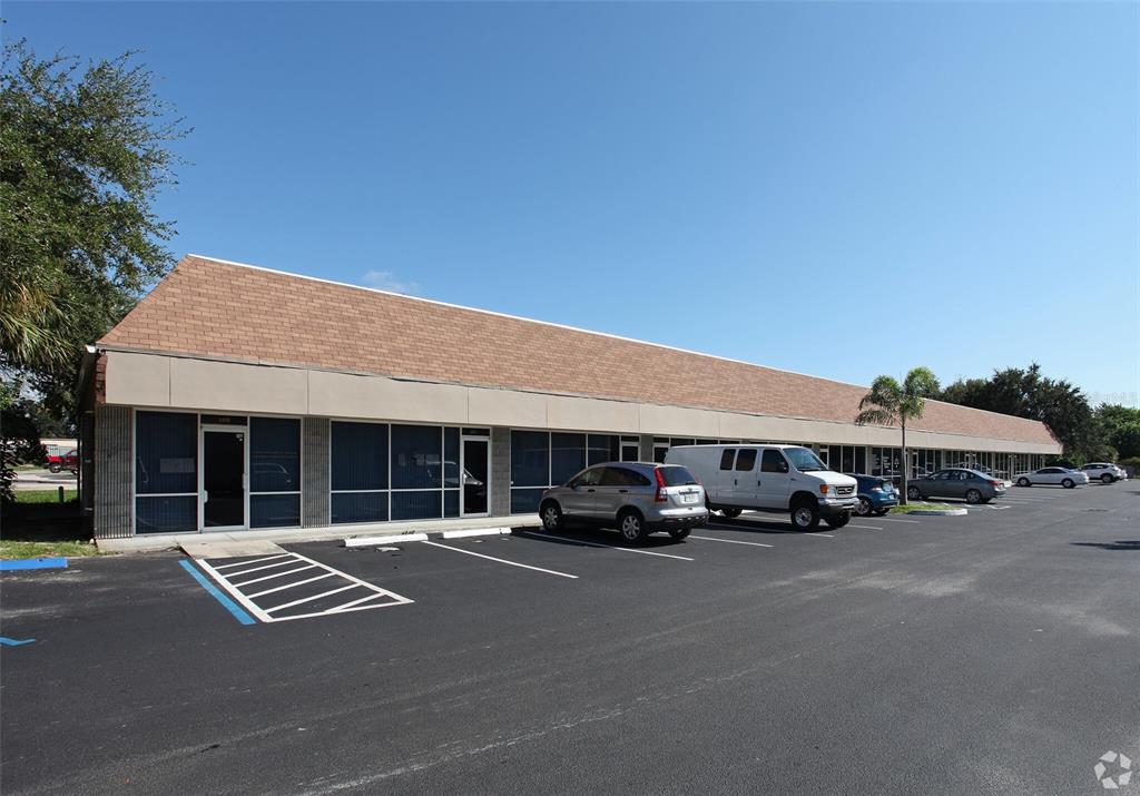 Foto de propiedad en 1402 OLD DIXIE HWY VERO BEACH con MLS# R4906705