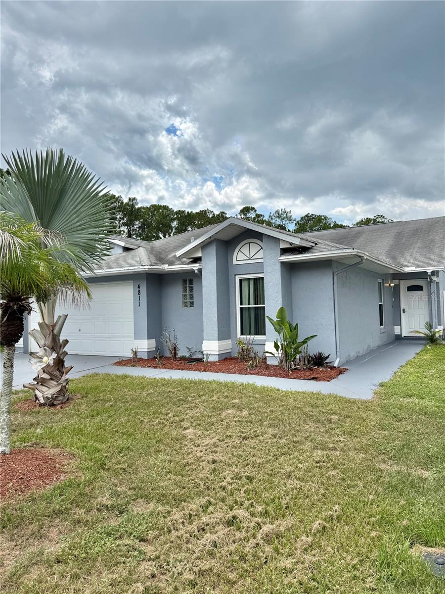 Foto de propiedad en 4811 PLINY CT KISSIMMEE con MLS# R4911702