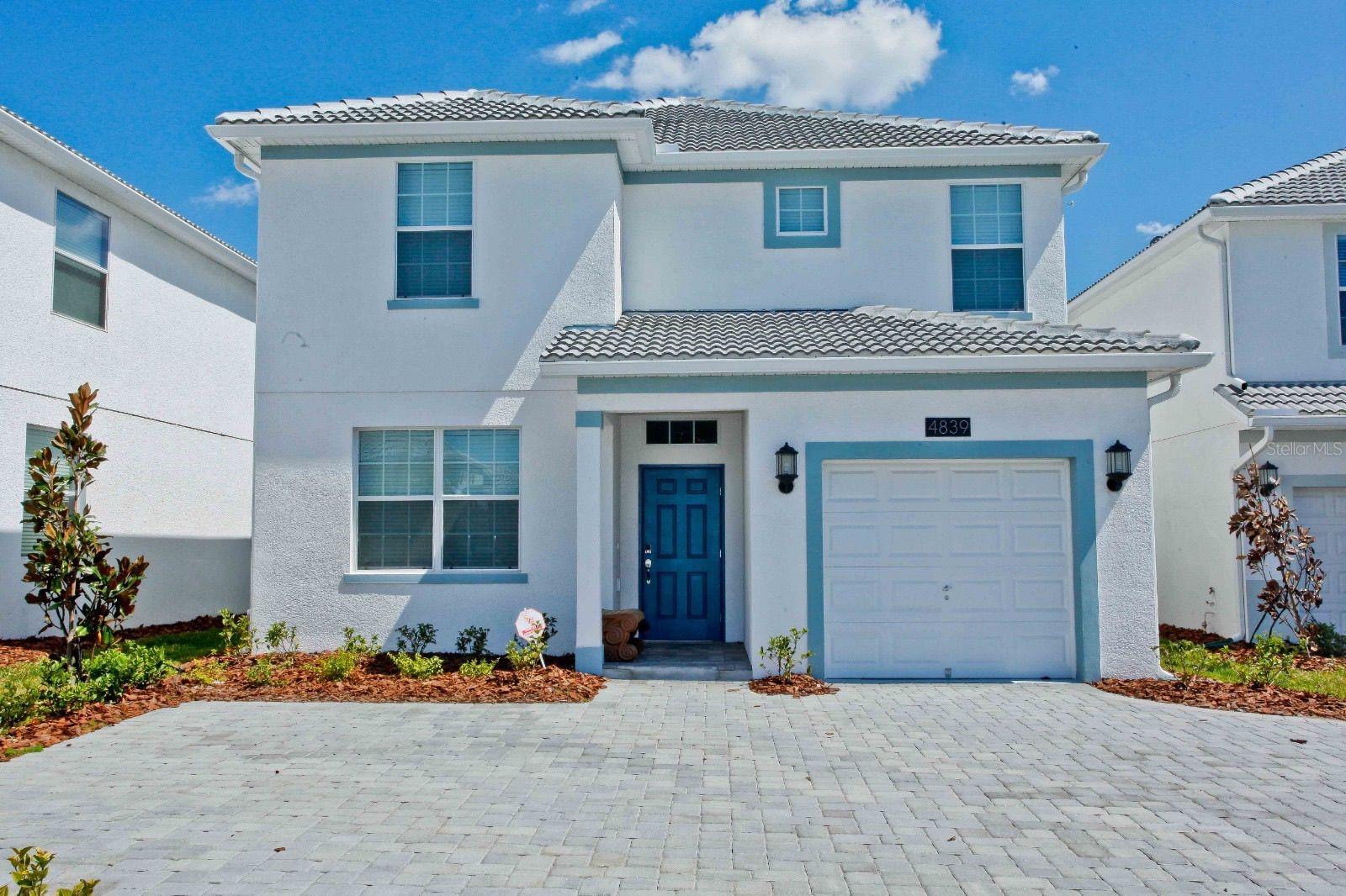Foto de propiedad en 4839 KINGS CASTLE CIR KISSIMMEE con MLS# S5114257