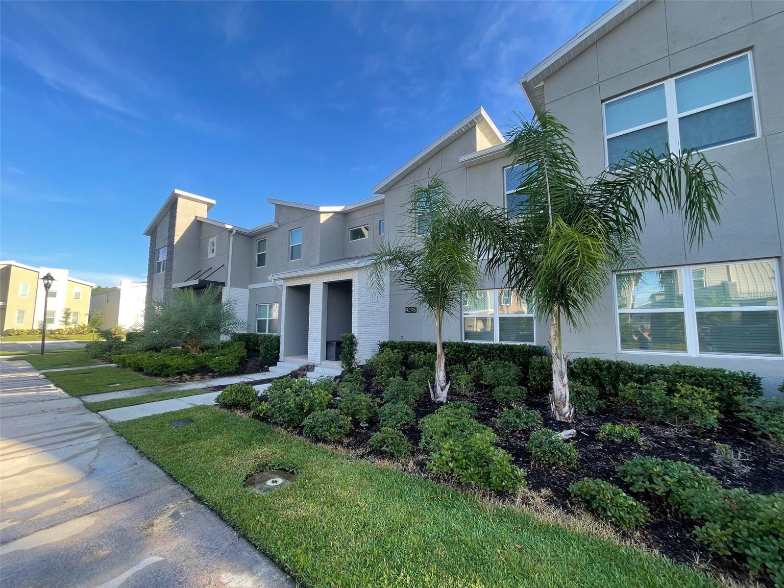 Foto de propiedad en 4295 PARAGRAPH DR KISSIMMEE con MLS# S5114846