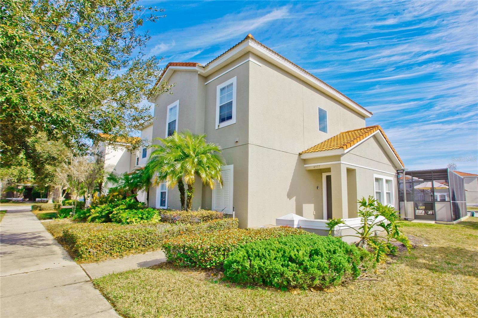 Foto de propiedad en 4577 ALBERTO CIR KISSIMMEE con MLS# S5117113