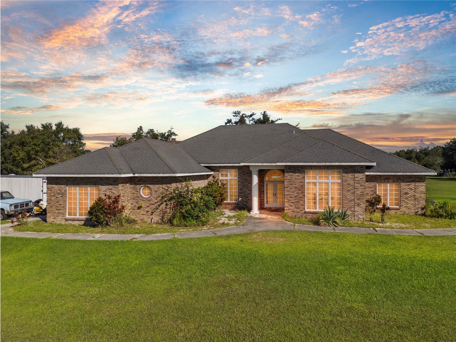 Foto de propiedad en 4261 TWILIGHT TRL KISSIMMEE con MLS# S5121344