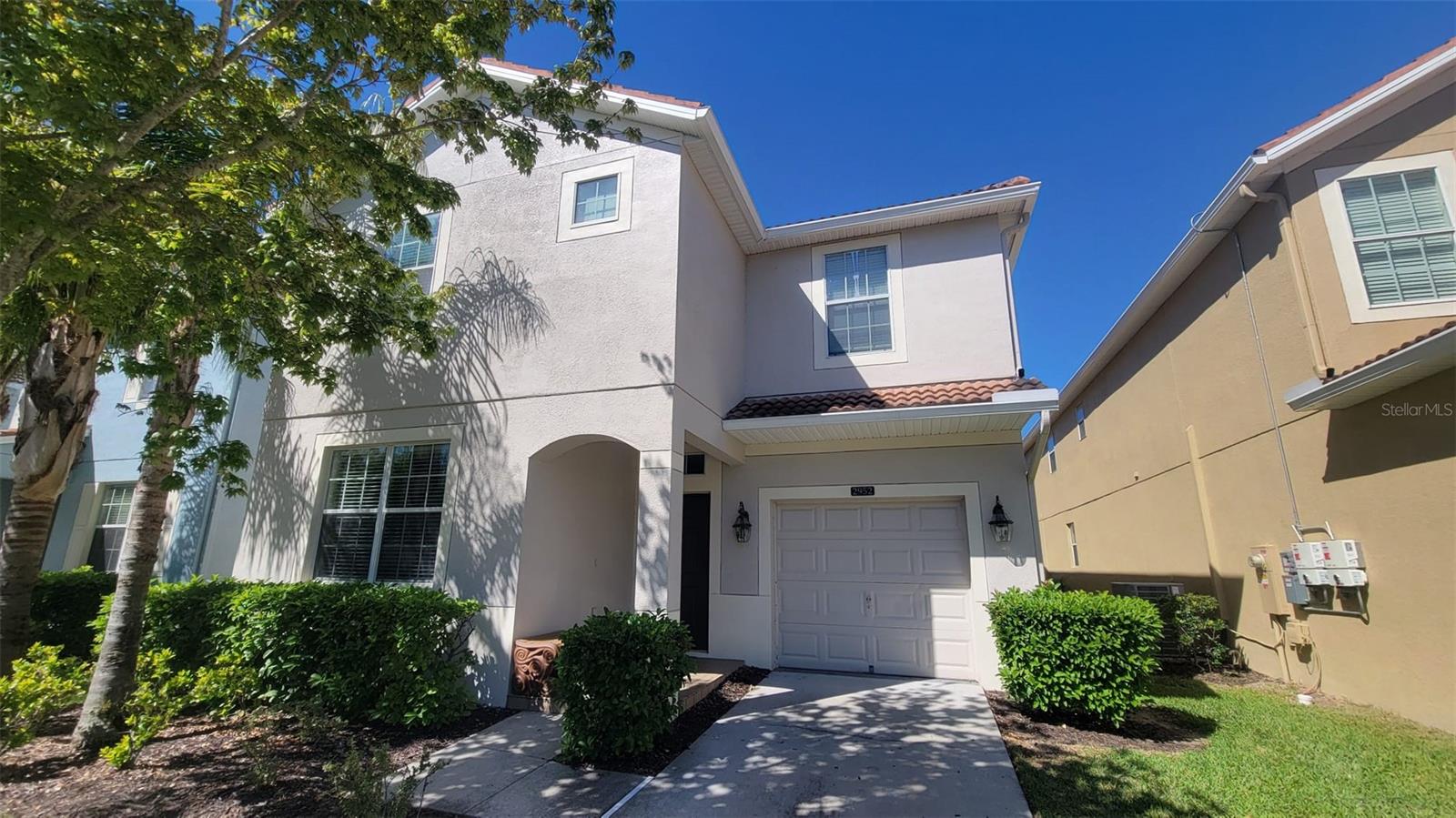 Foto de propiedad en 2952 BEACH PALM AVE KISSIMMEE con MLS# S5124221