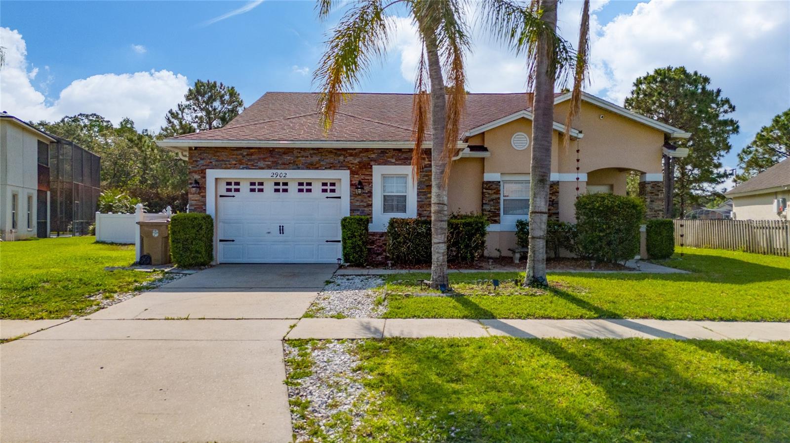 Foto de propiedad en 2902 PADDINGTON WAY KISSIMMEE con MLS# S5126318